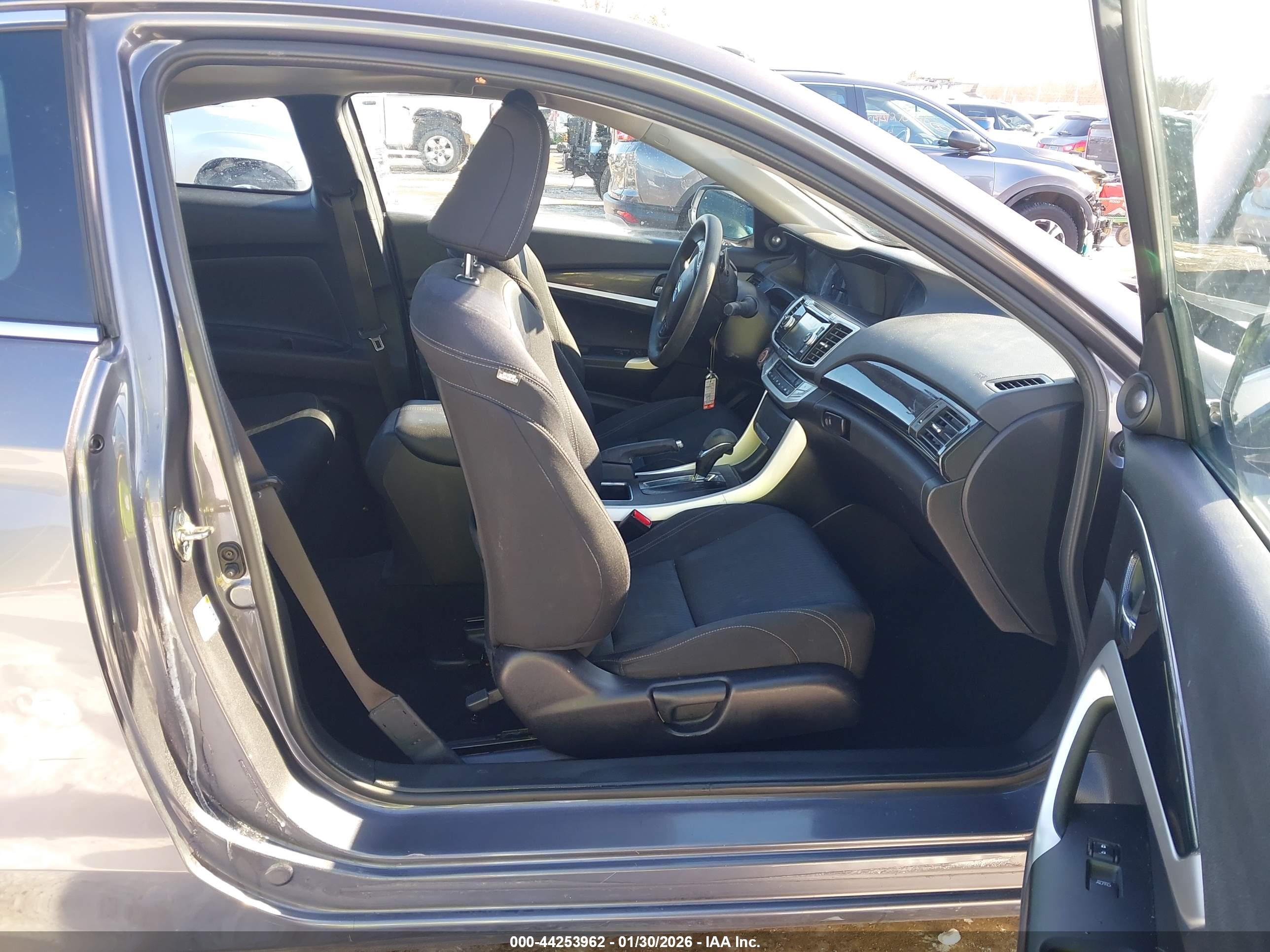 HONDA ACCORD image 5
