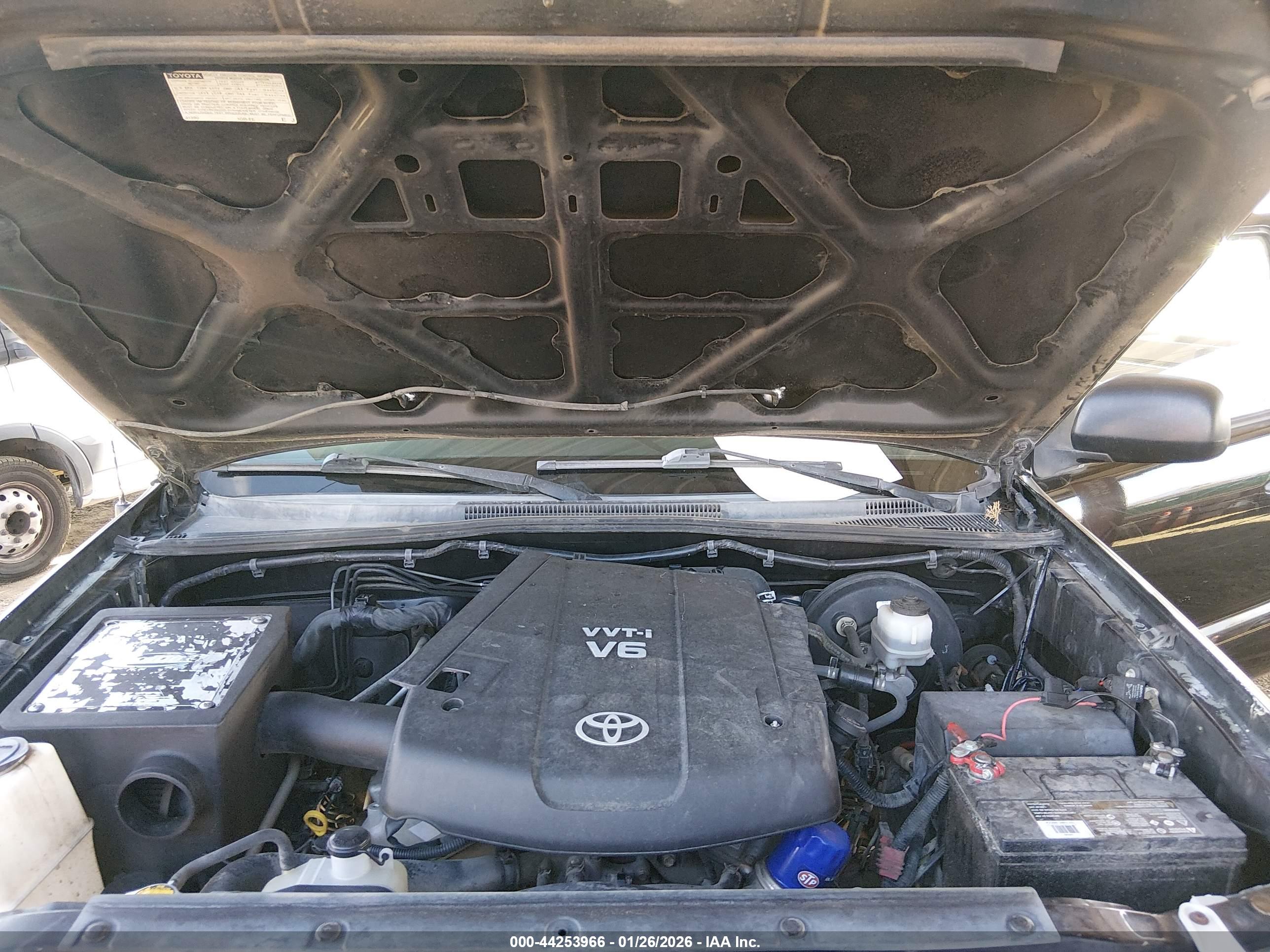 TOYOTA TACOMA image 10