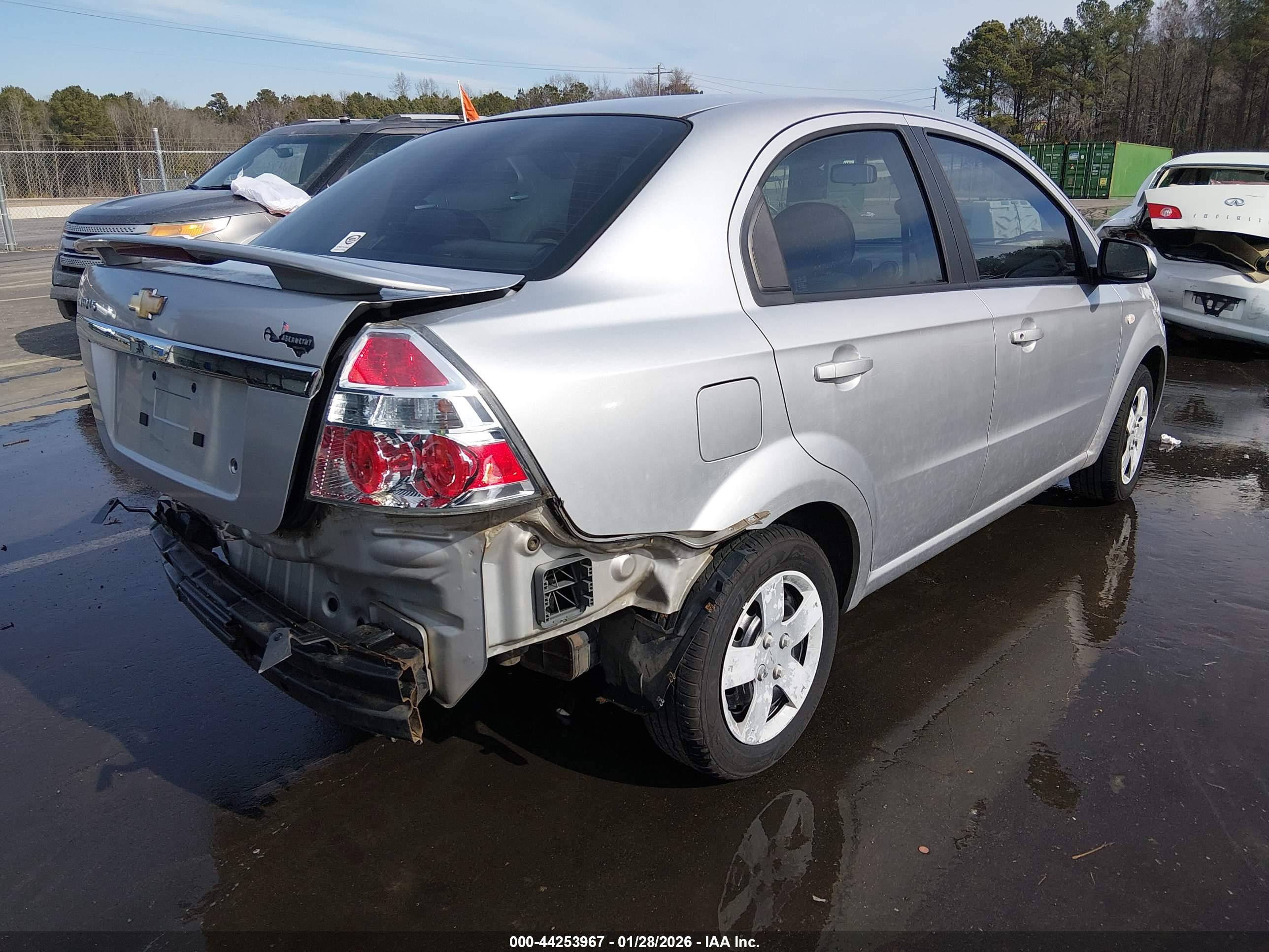 CHEVROLET AVEO image 4