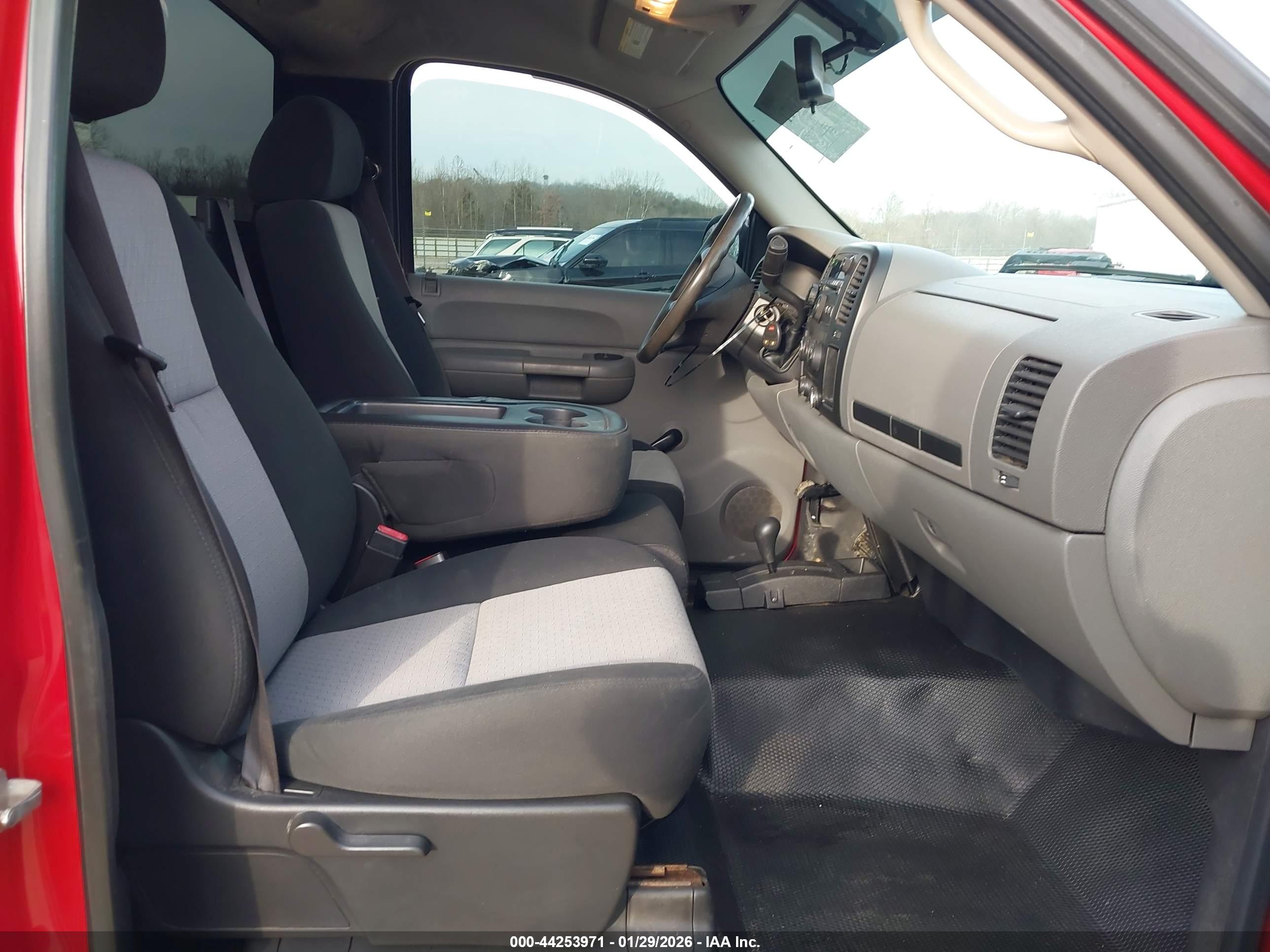 GMC SIERRA image 8