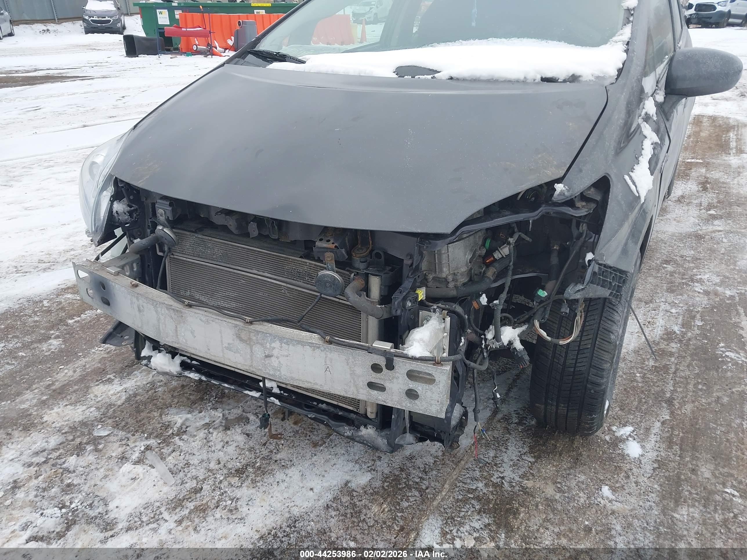 TOYOTA PRIUS image 6