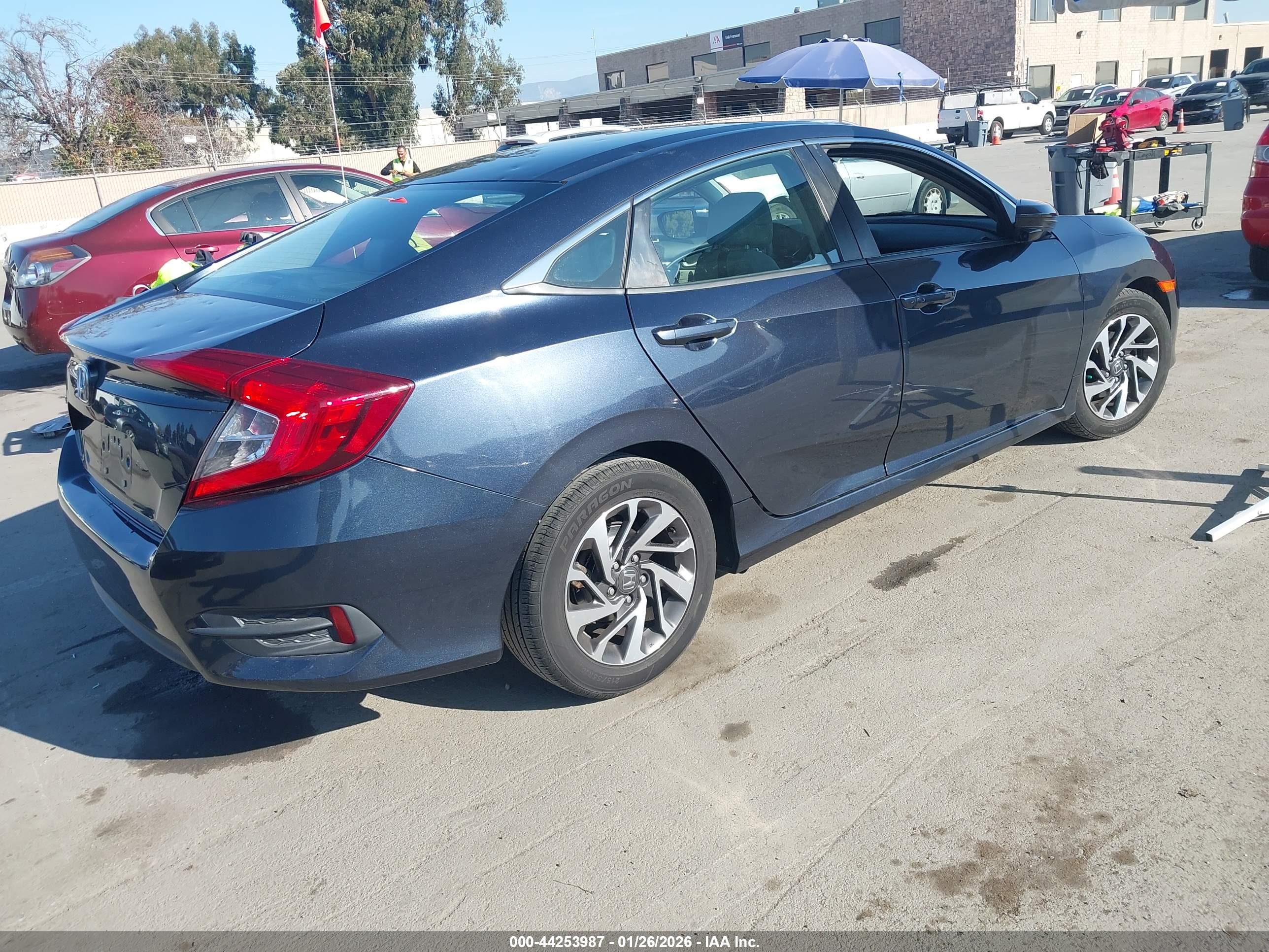 HONDA CIVIC image 4