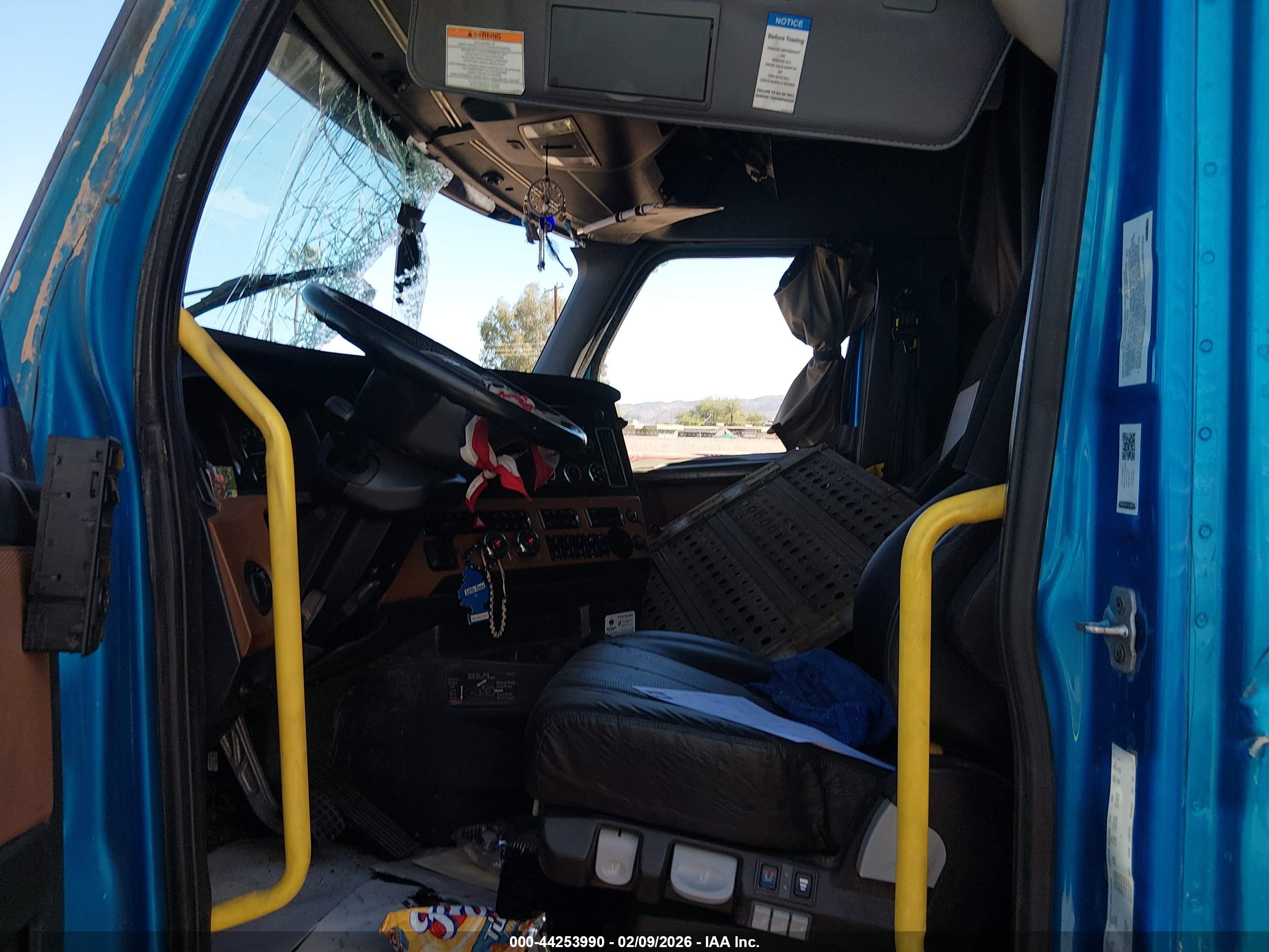 FREIGHTLINER NEW image 8
