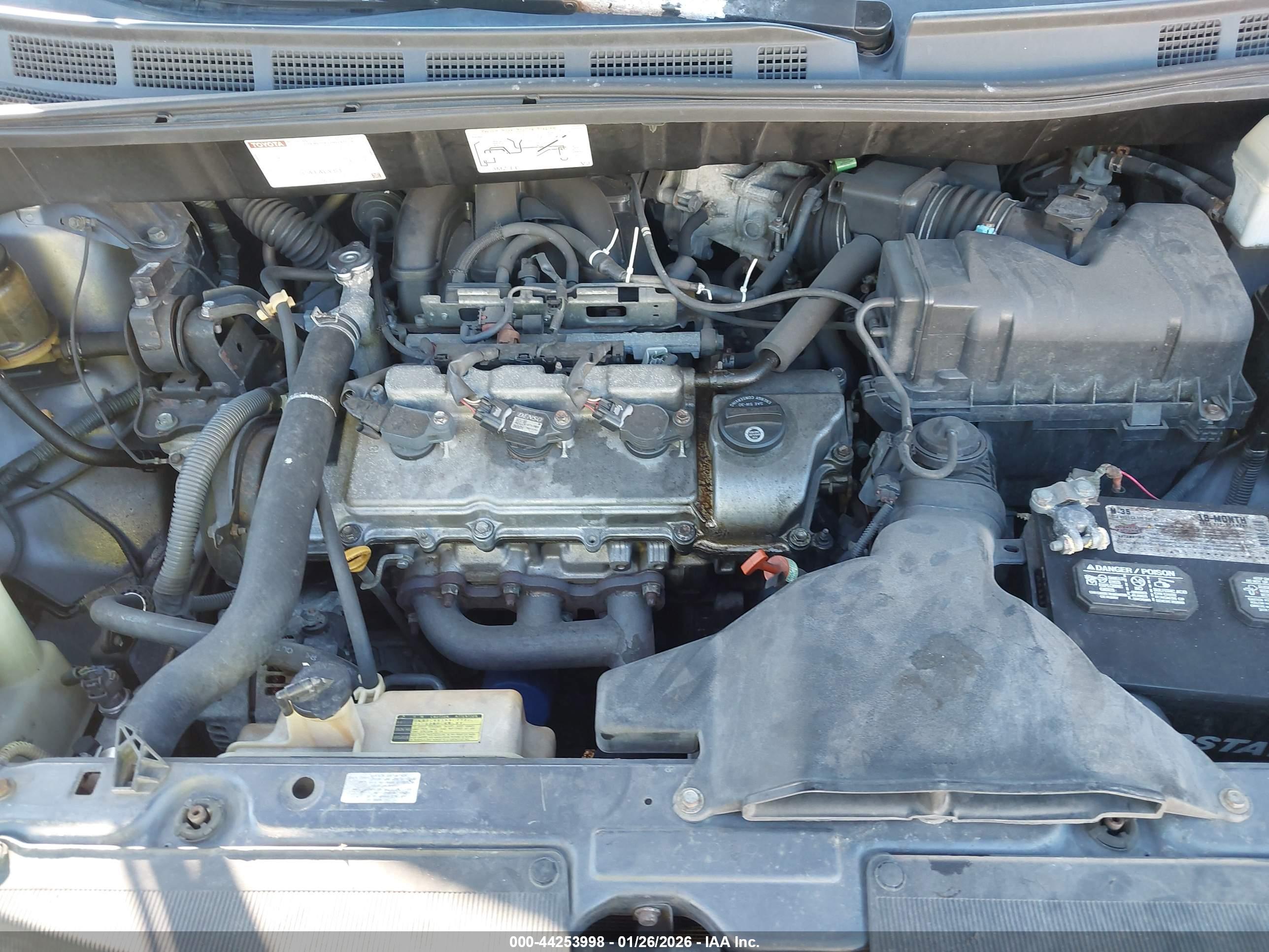TOYOTA SIENNA image 10
