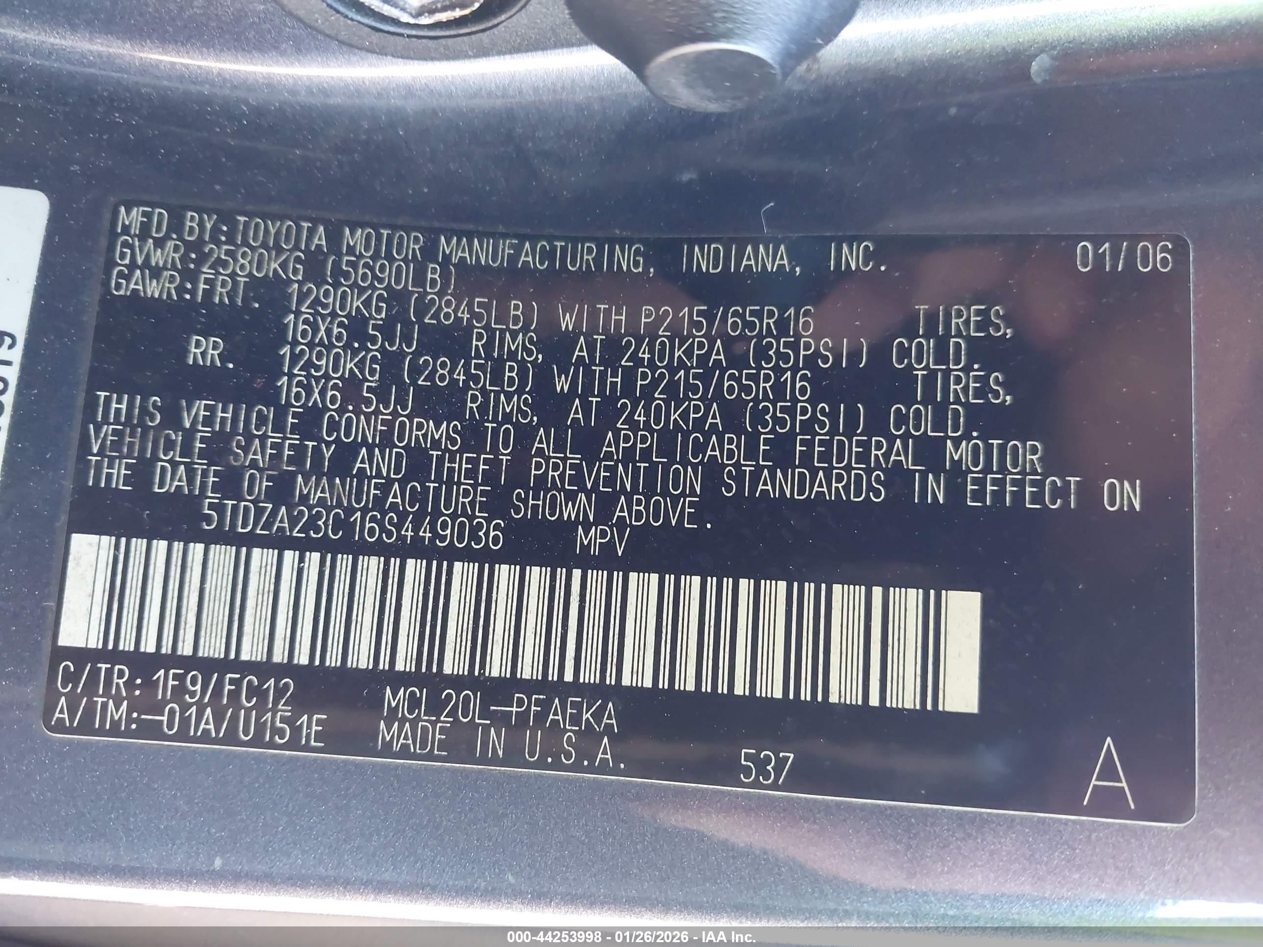 TOYOTA SIENNA image 9