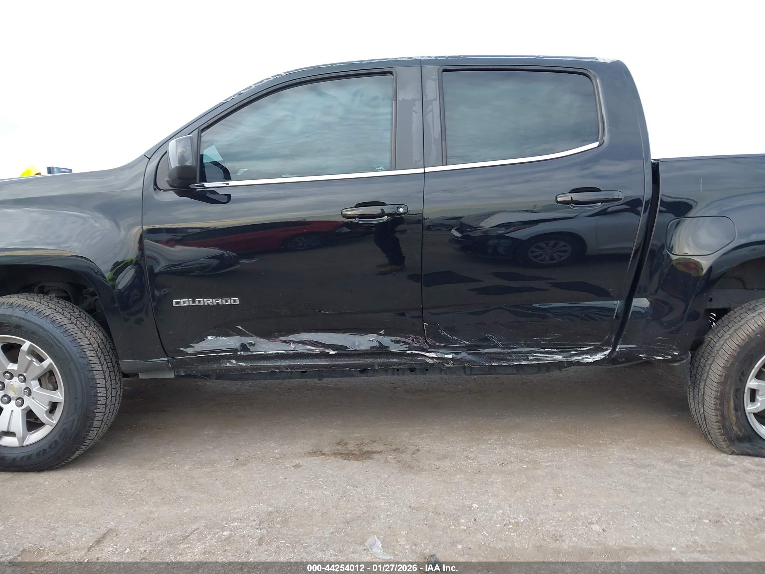 CHEVROLET COLORADO image 6