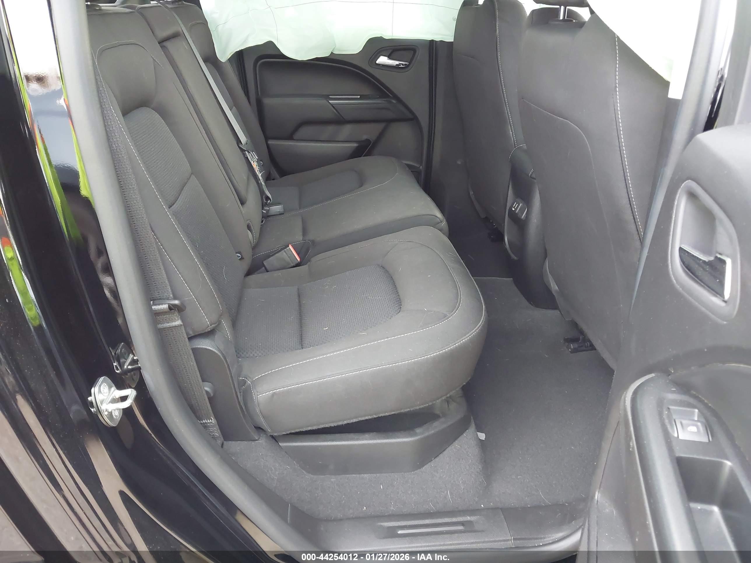 CHEVROLET COLORADO image 8