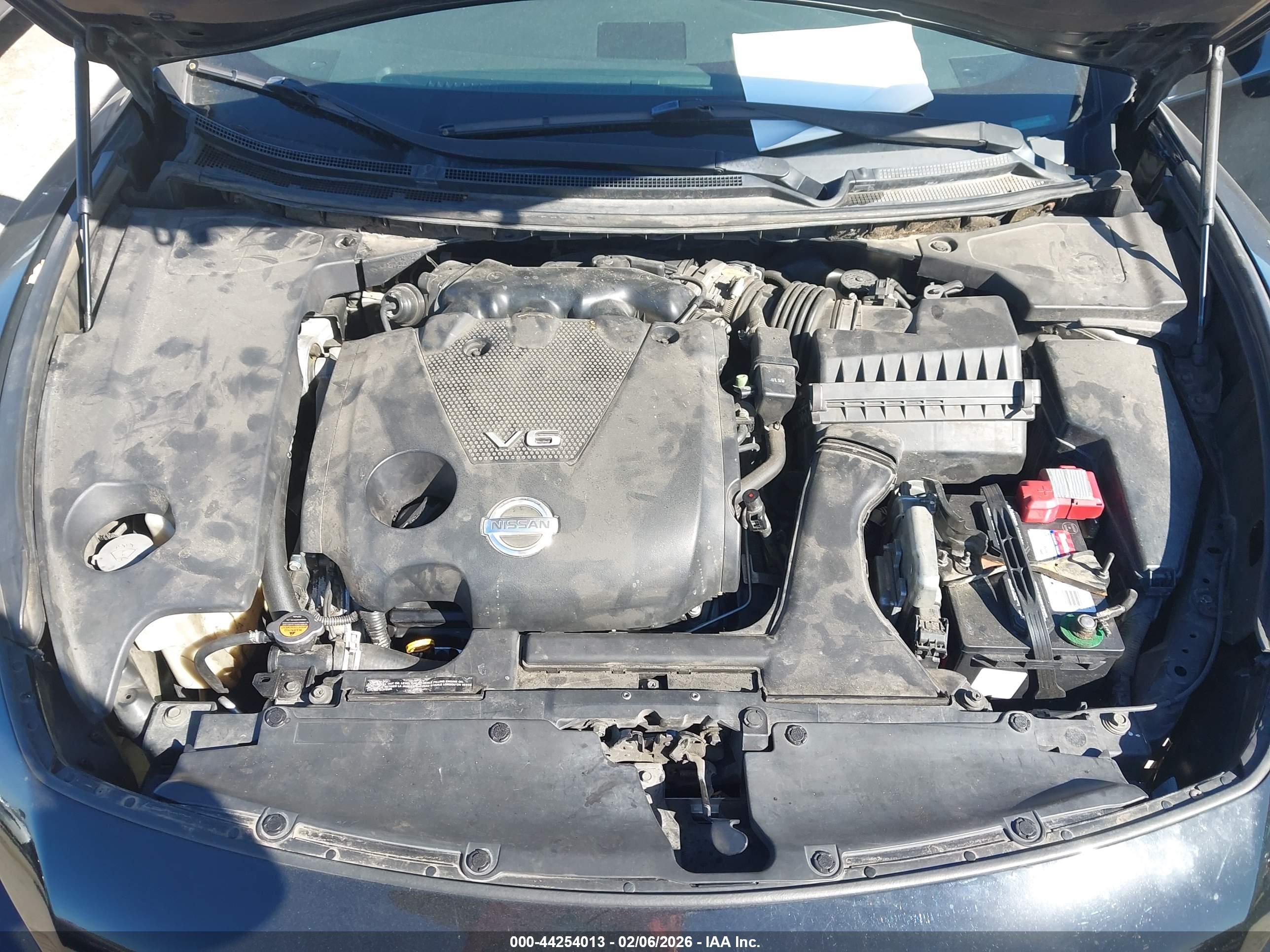 NISSAN MAXIMA image 10