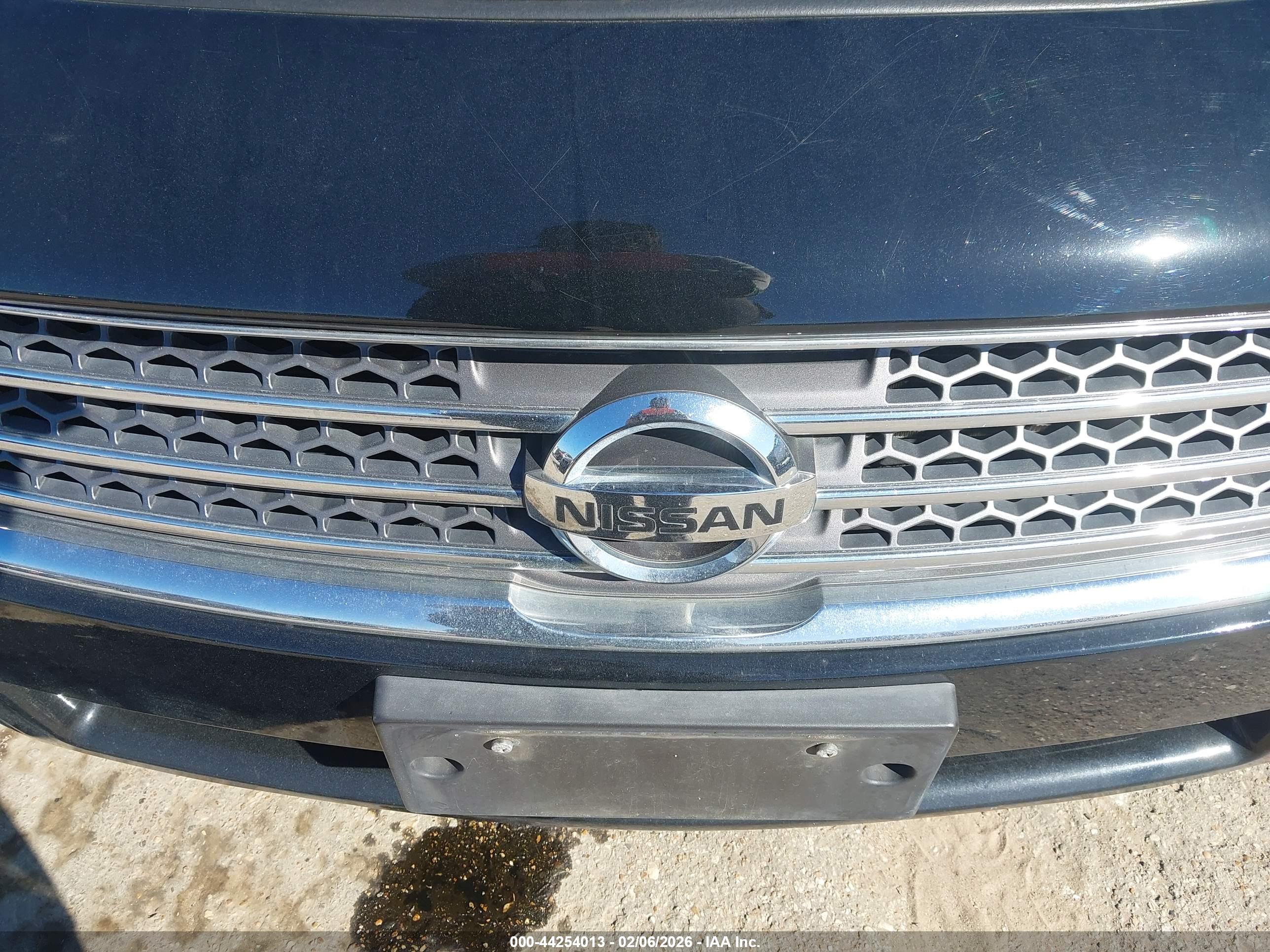 NISSAN MAXIMA image 6