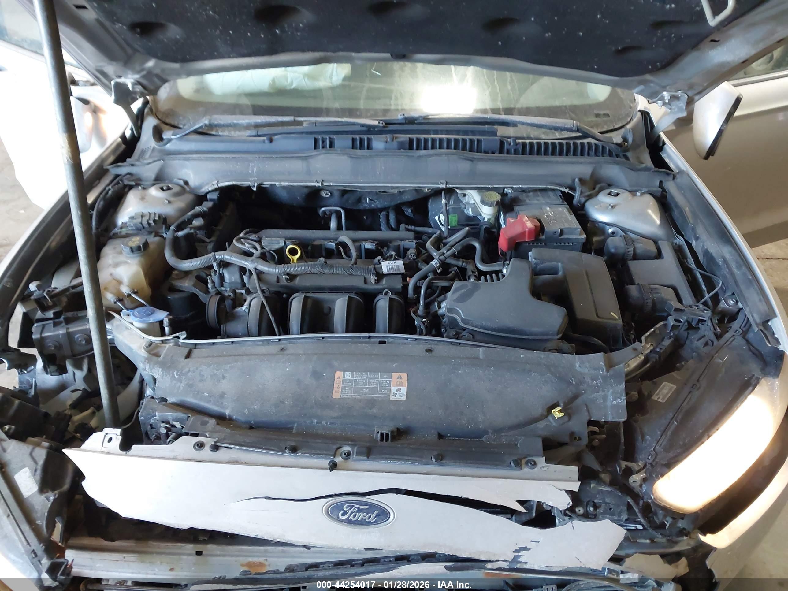 FORD FUSION image 10