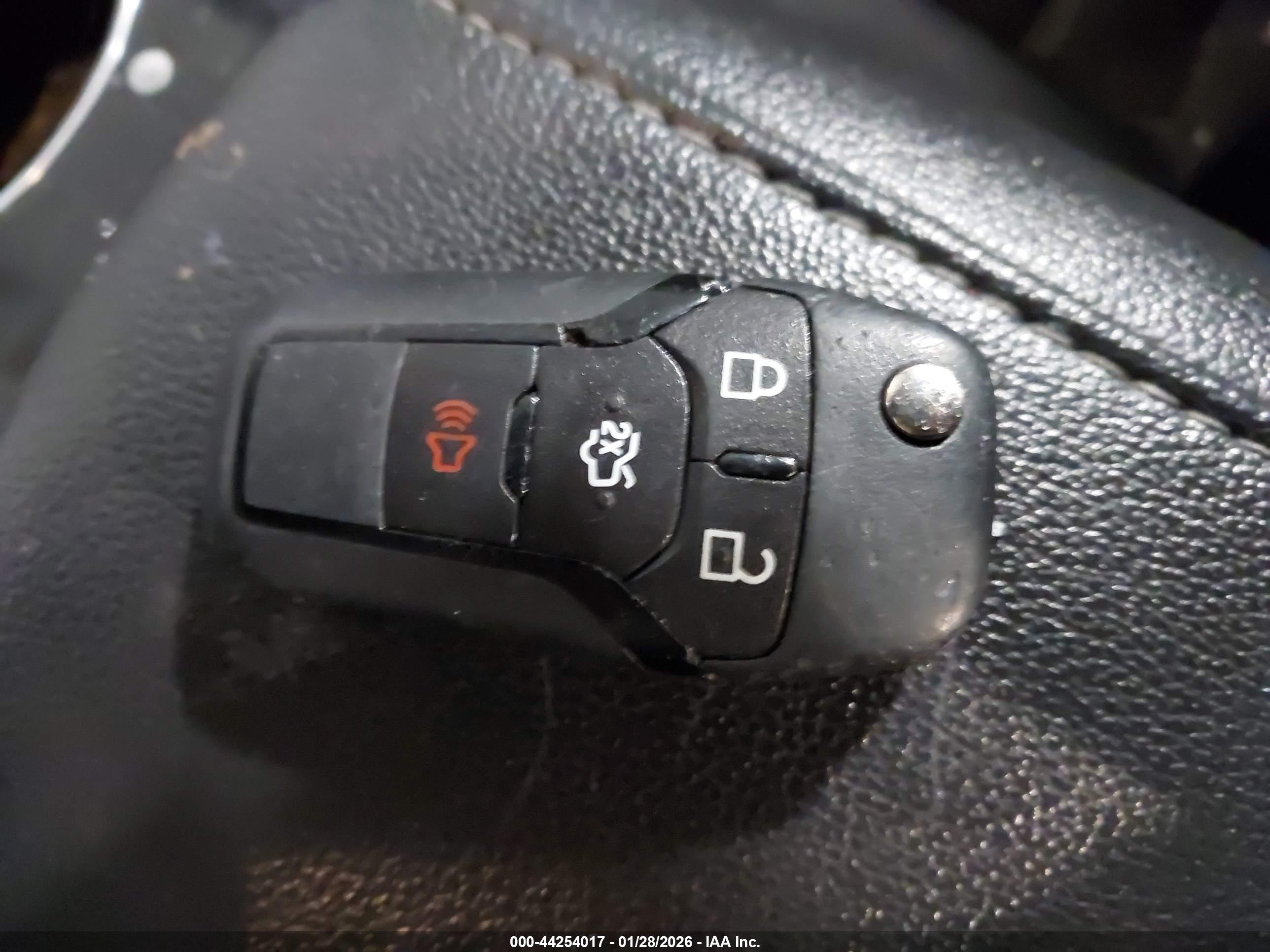 FORD FUSION image 11