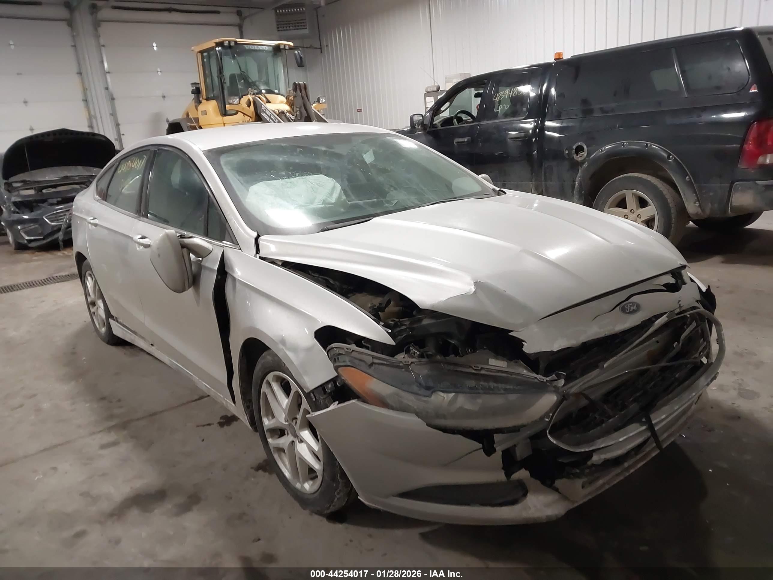FORD FUSION image 6