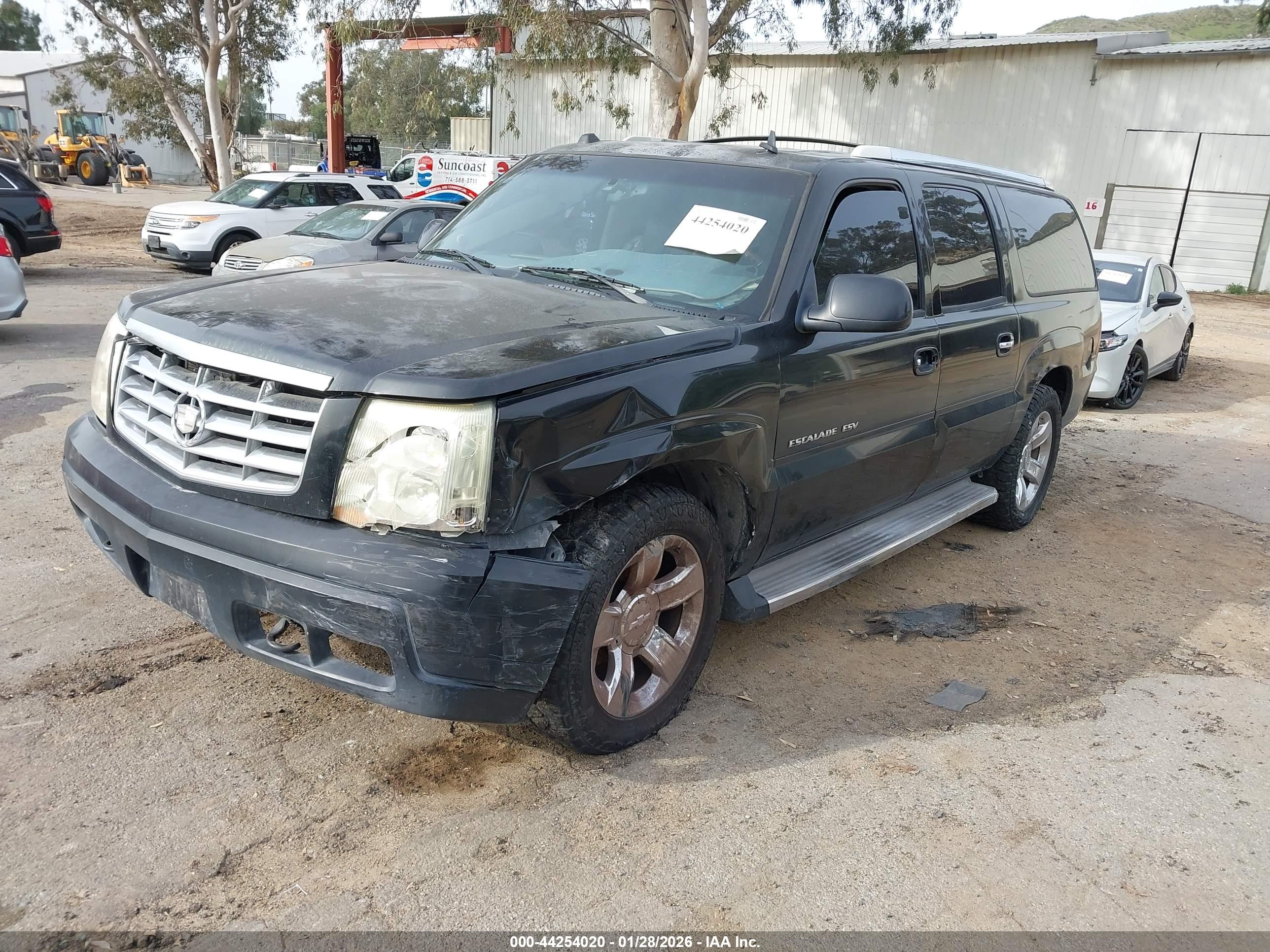 CADILLAC ESCALADE image 2