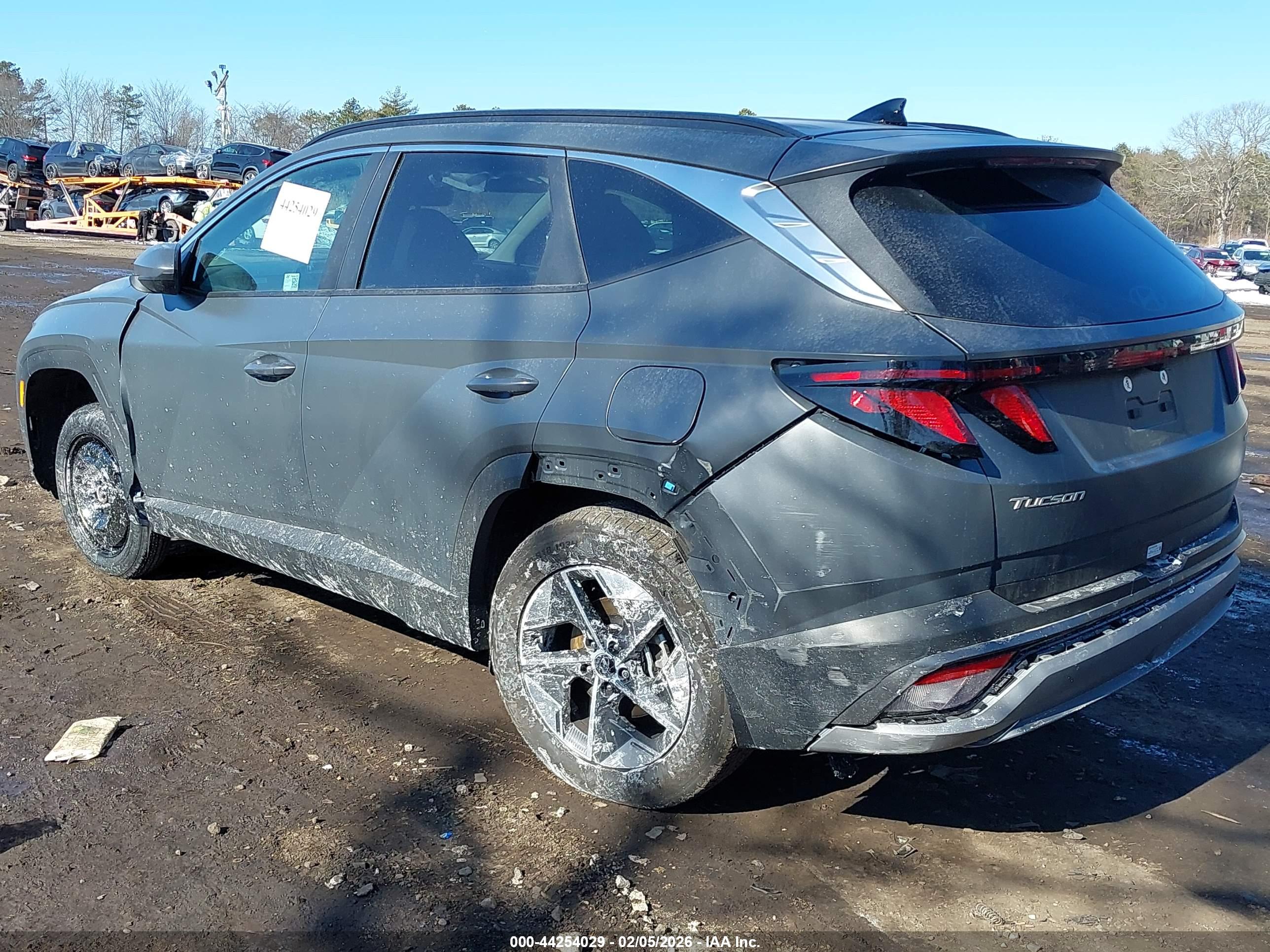 HYUNDAI TUCSON image 6
