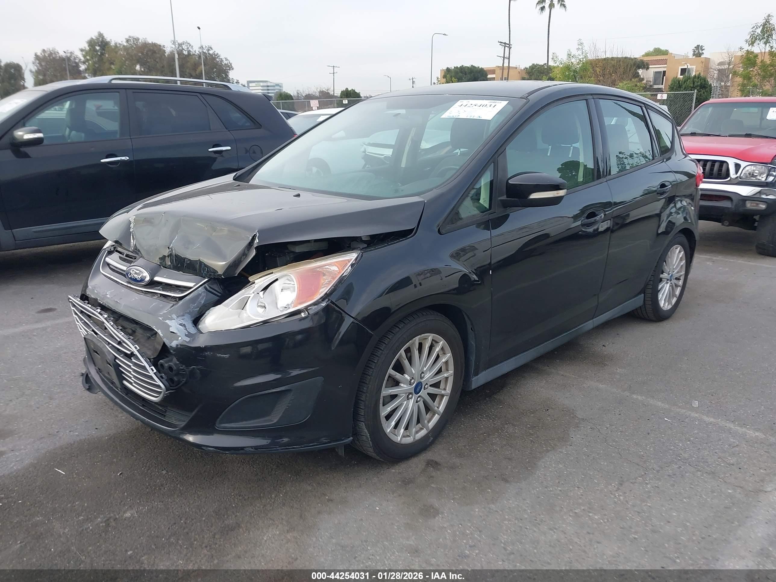 FORD C-MAX image 2