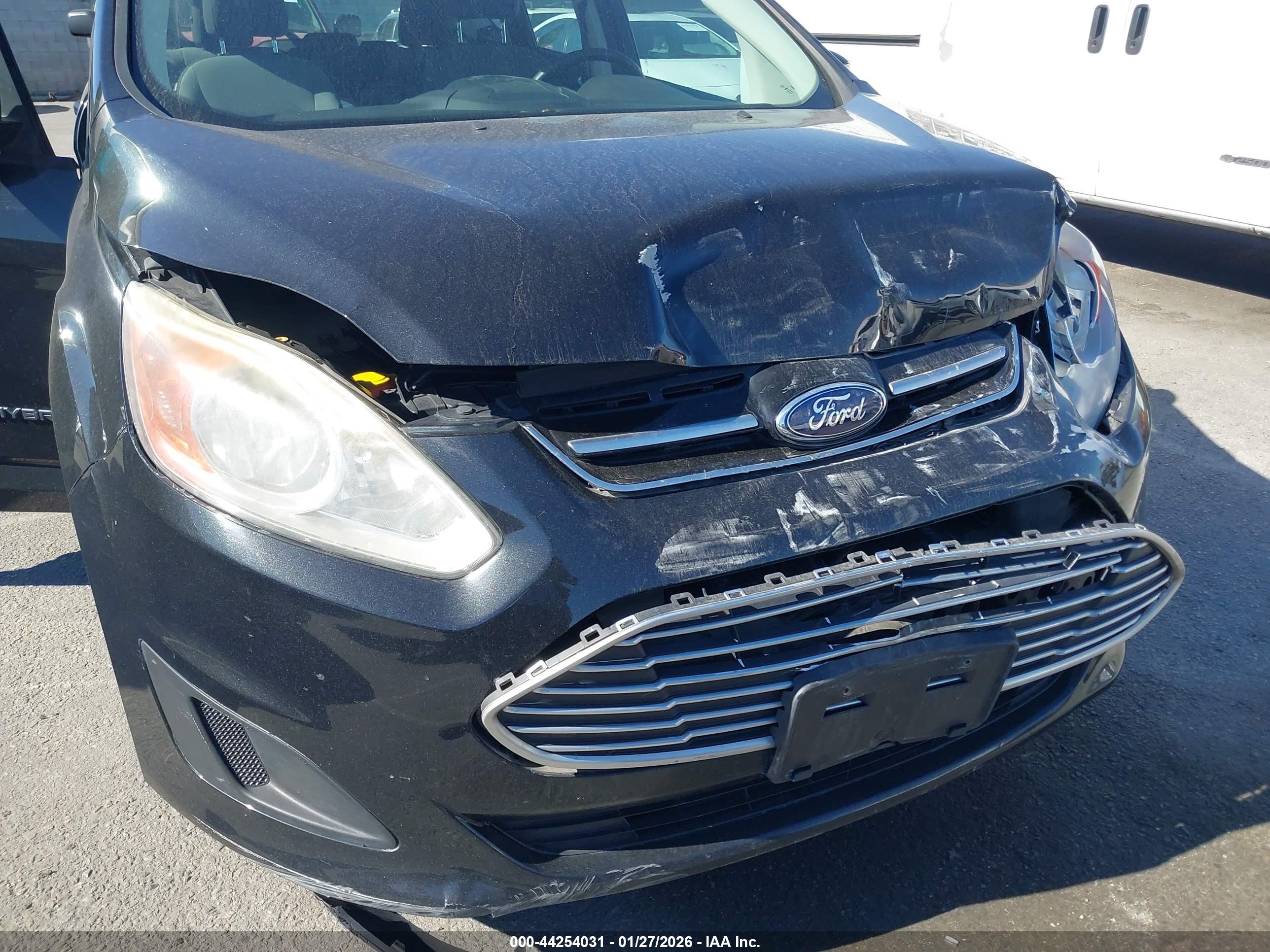 FORD C-MAX image 6