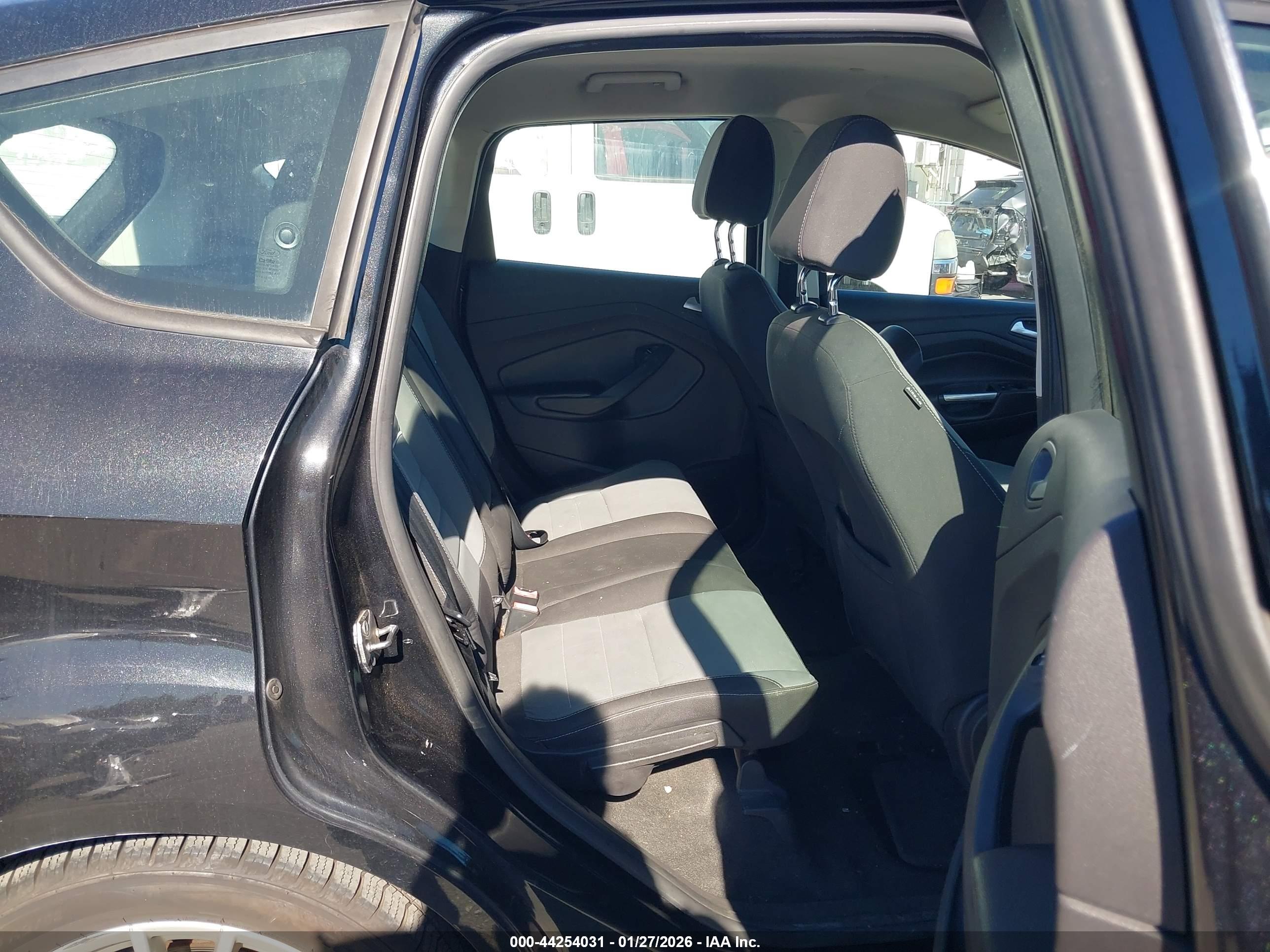 FORD C-MAX image 8