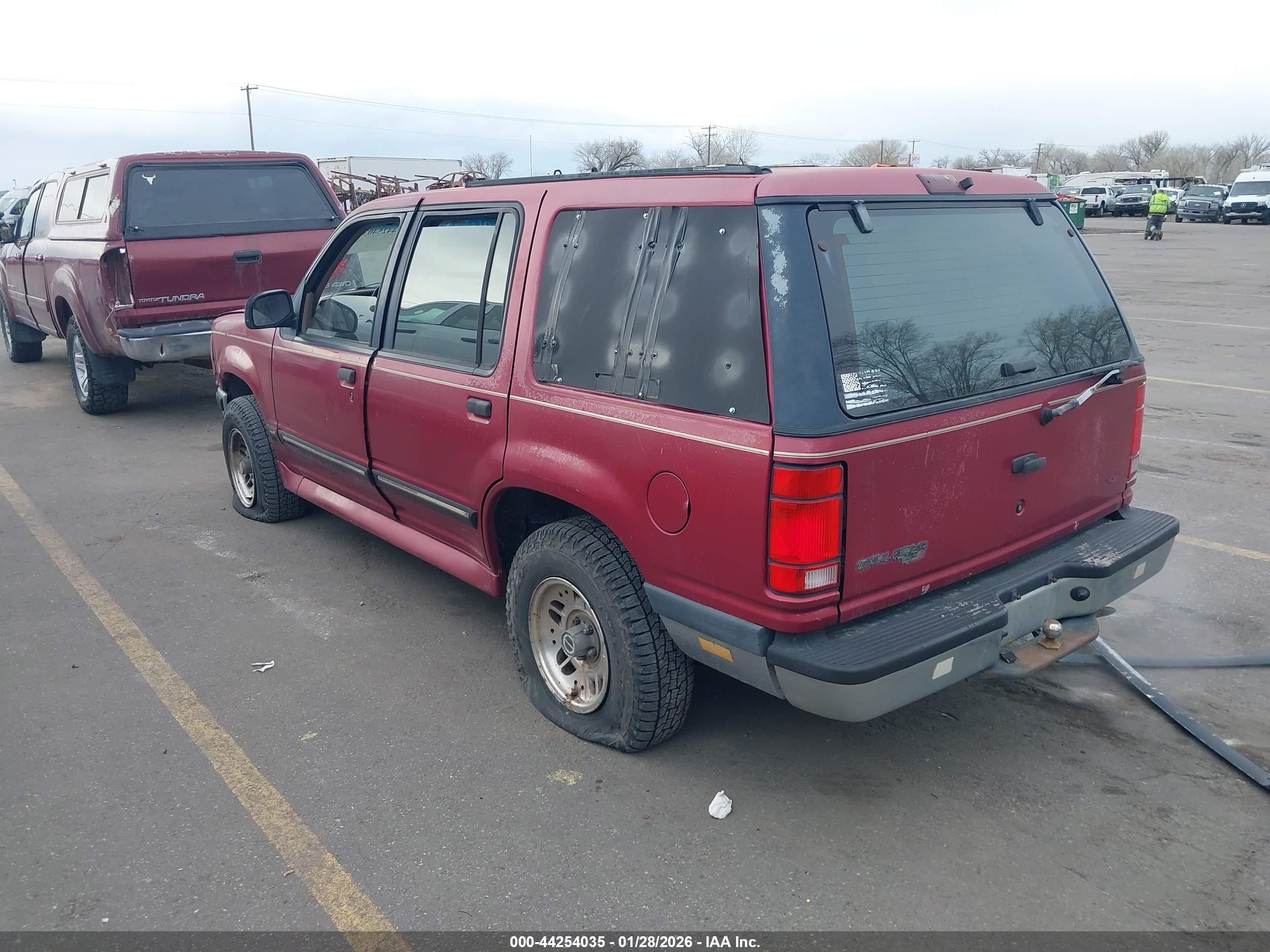 FORD EXPLORER image 3