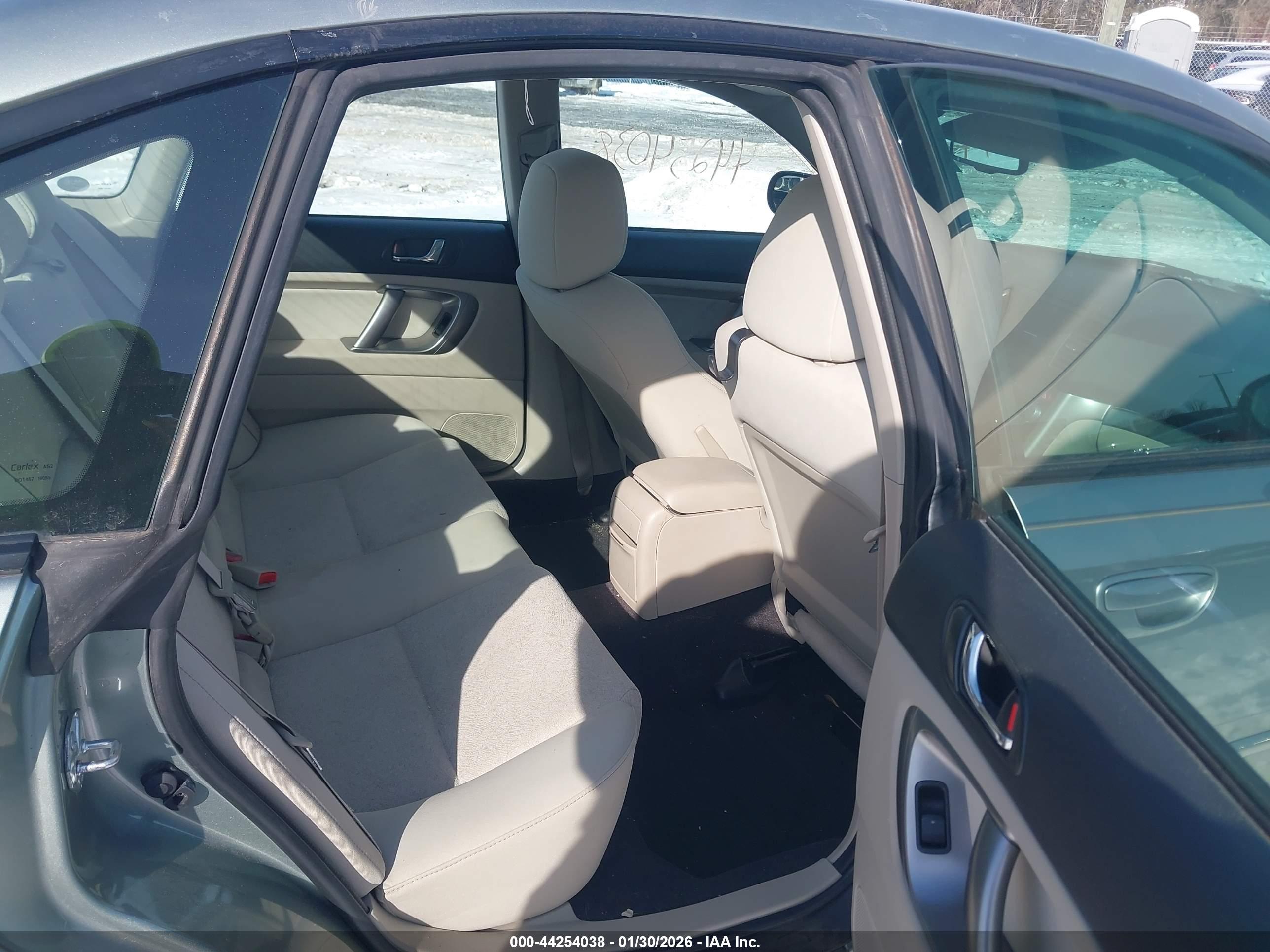 SUBARU LEGACY image 8