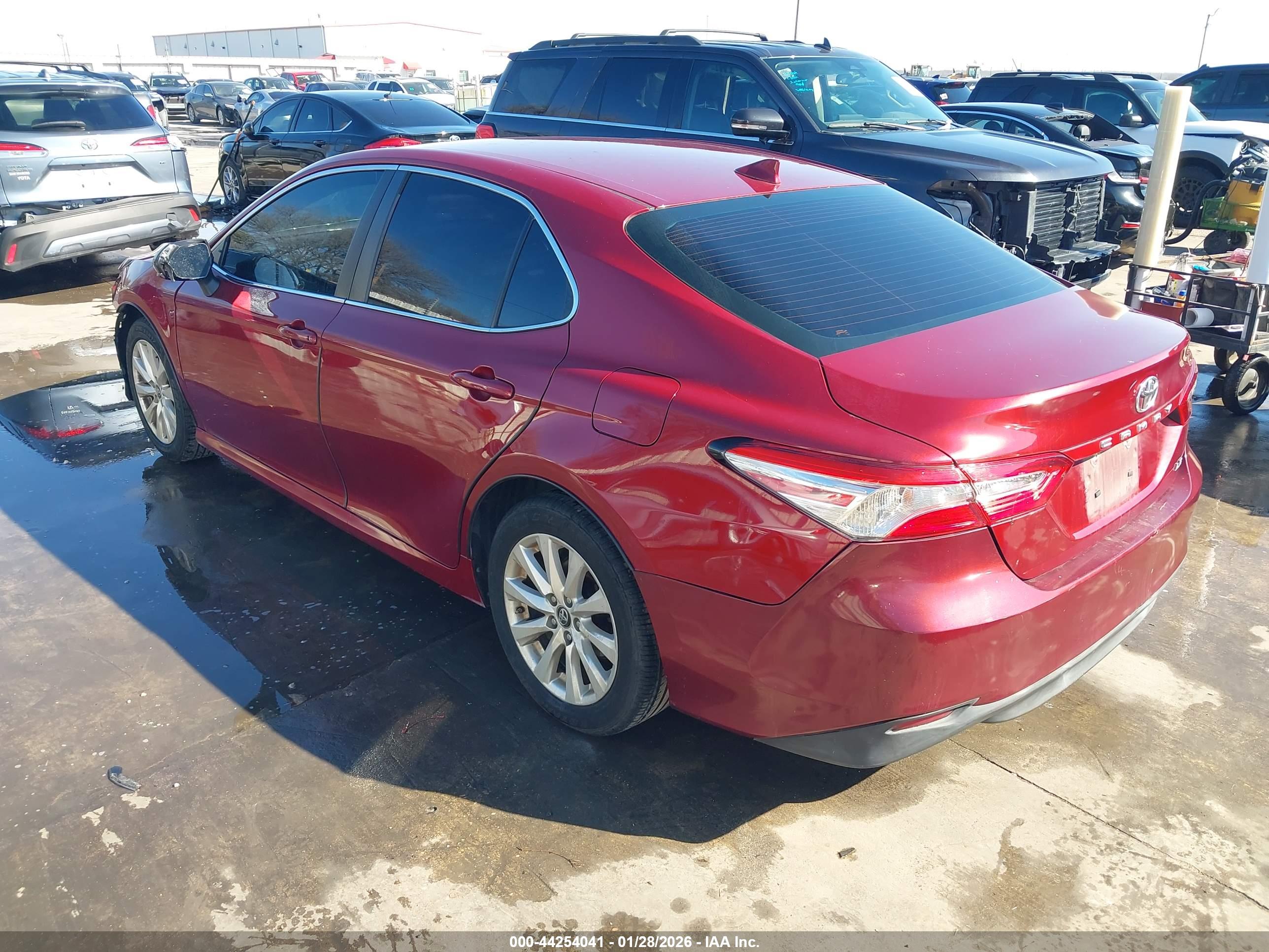 TOYOTA CAMRY image 3