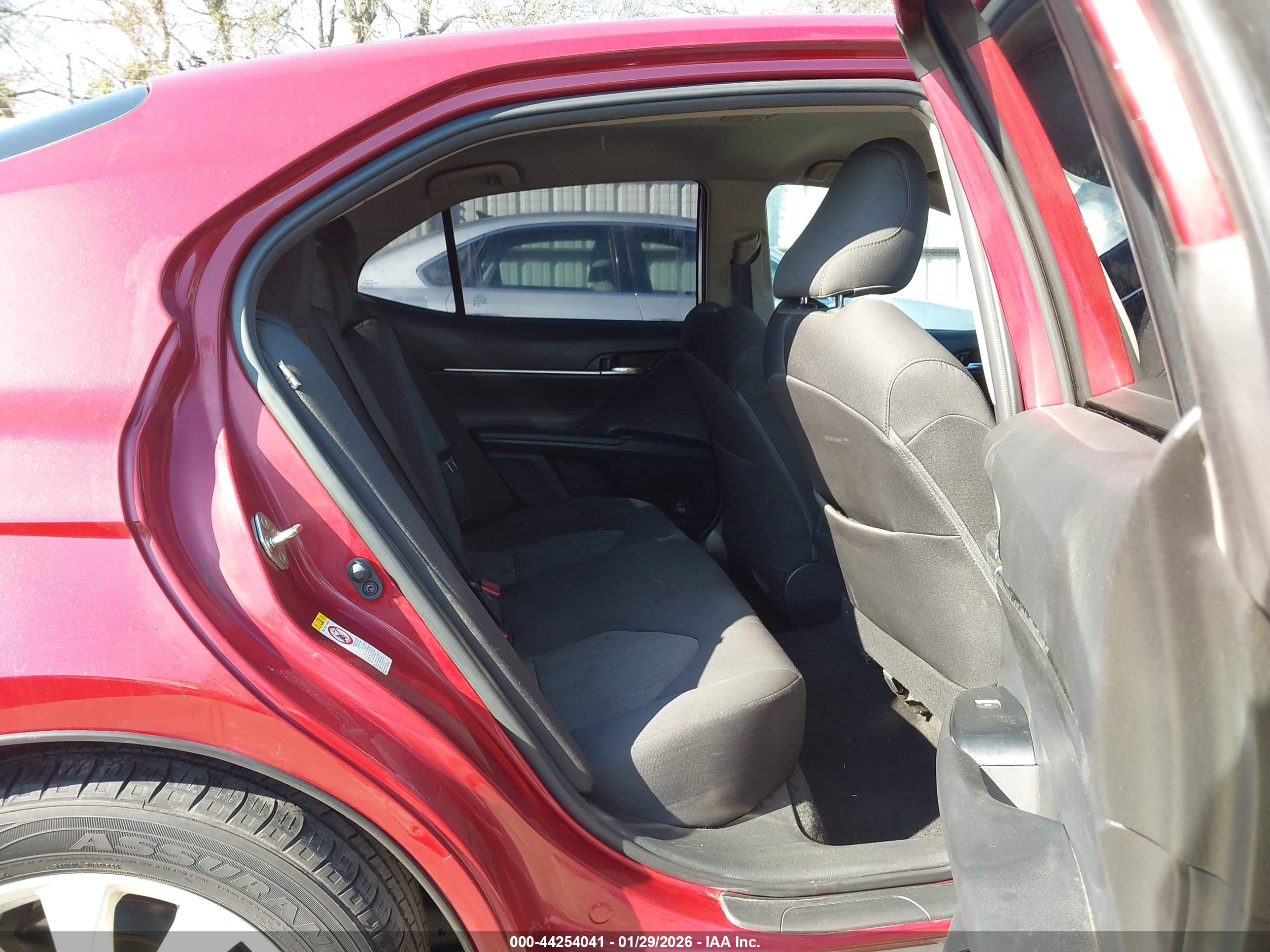 TOYOTA CAMRY image 8