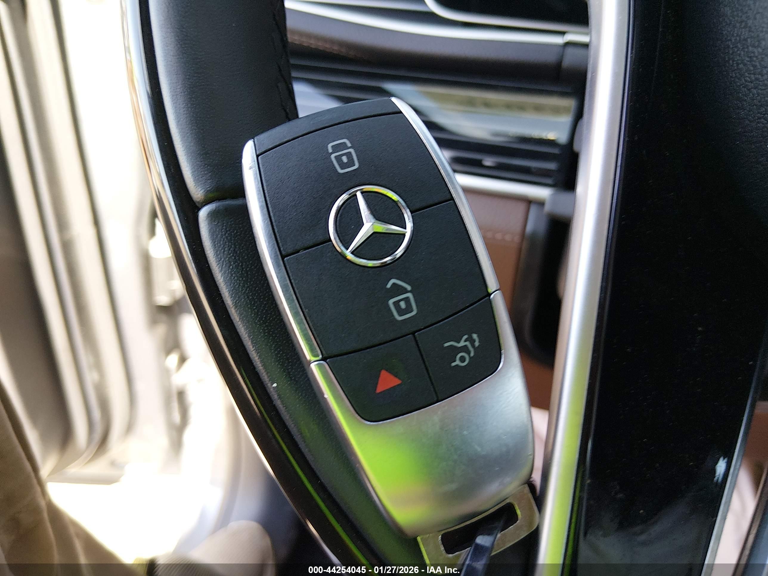MERCEDES-BENZ GLE image 11