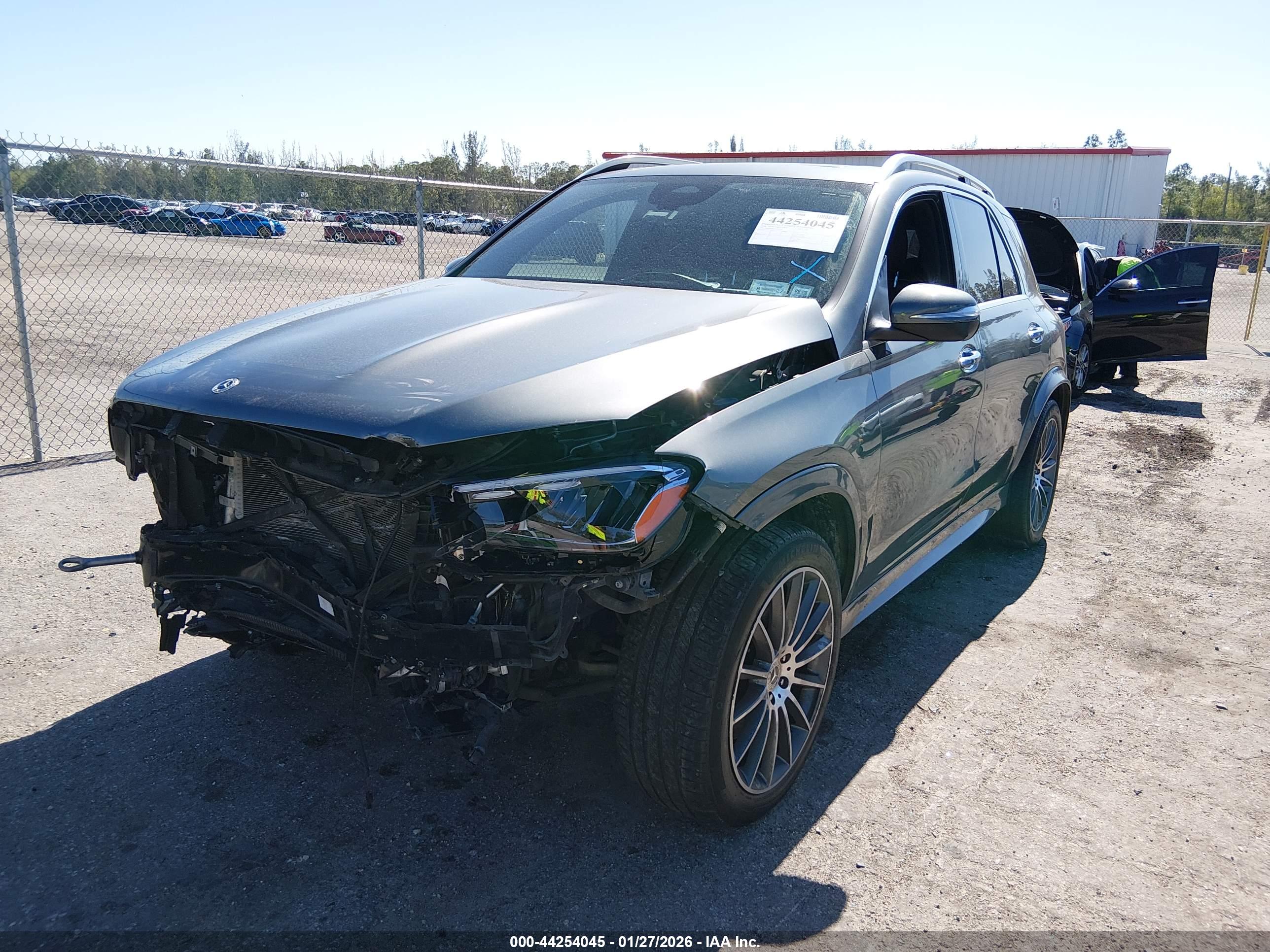 MERCEDES-BENZ GLE image 2