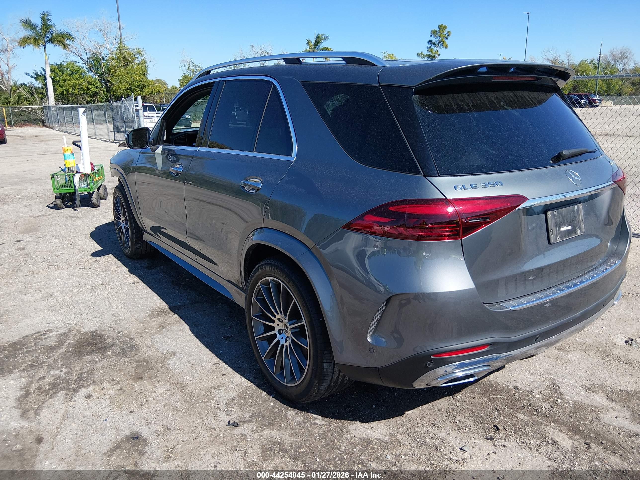 MERCEDES-BENZ GLE image 3
