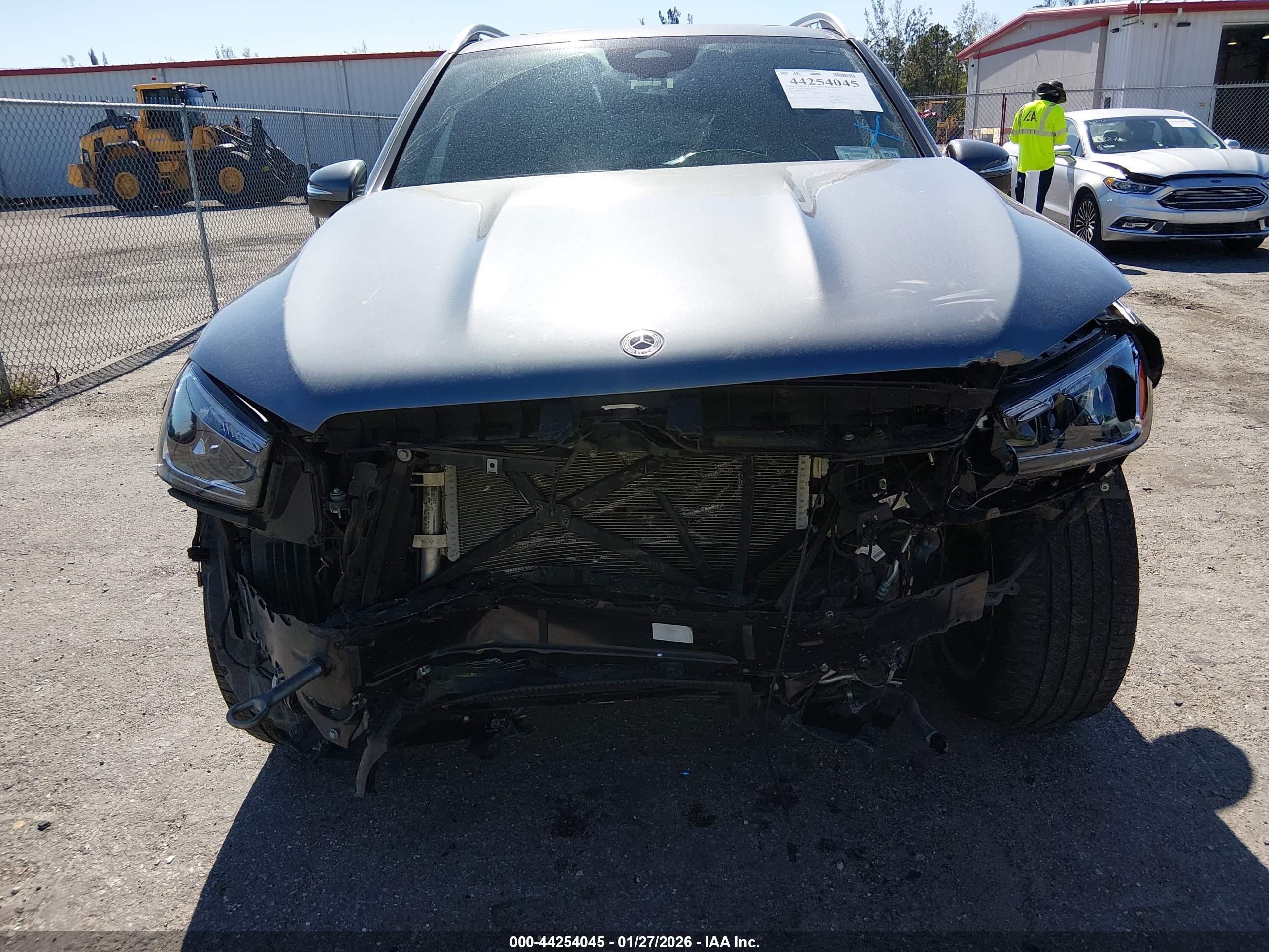 MERCEDES-BENZ GLE image 6
