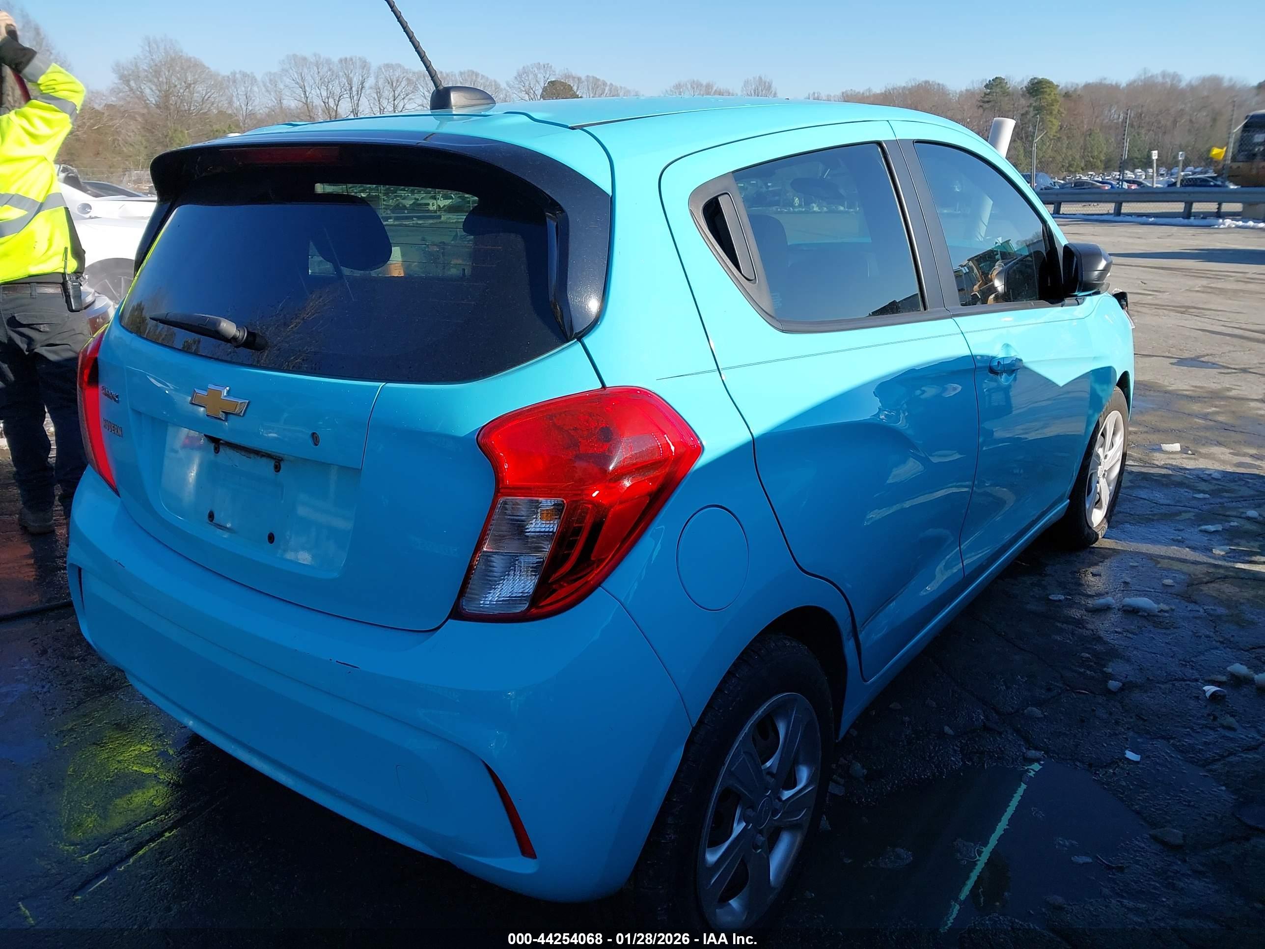 CHEVROLET SPARK image 4
