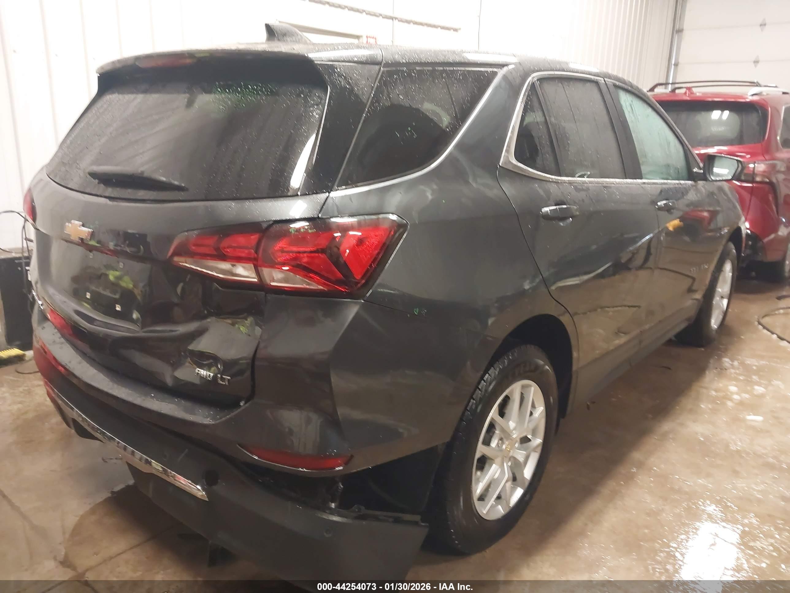 CHEVROLET EQUINOX image 4