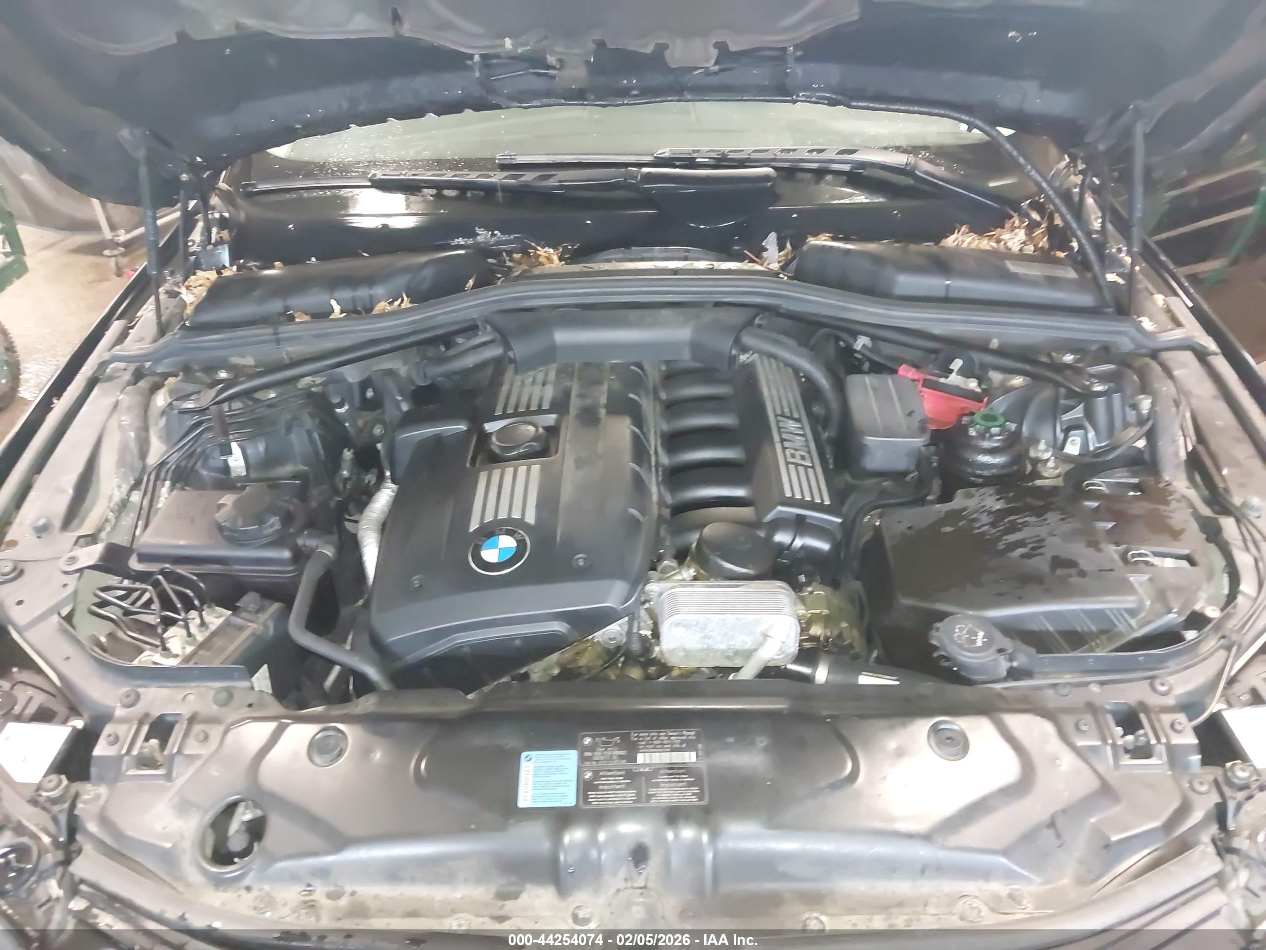 BMW 528I image 10