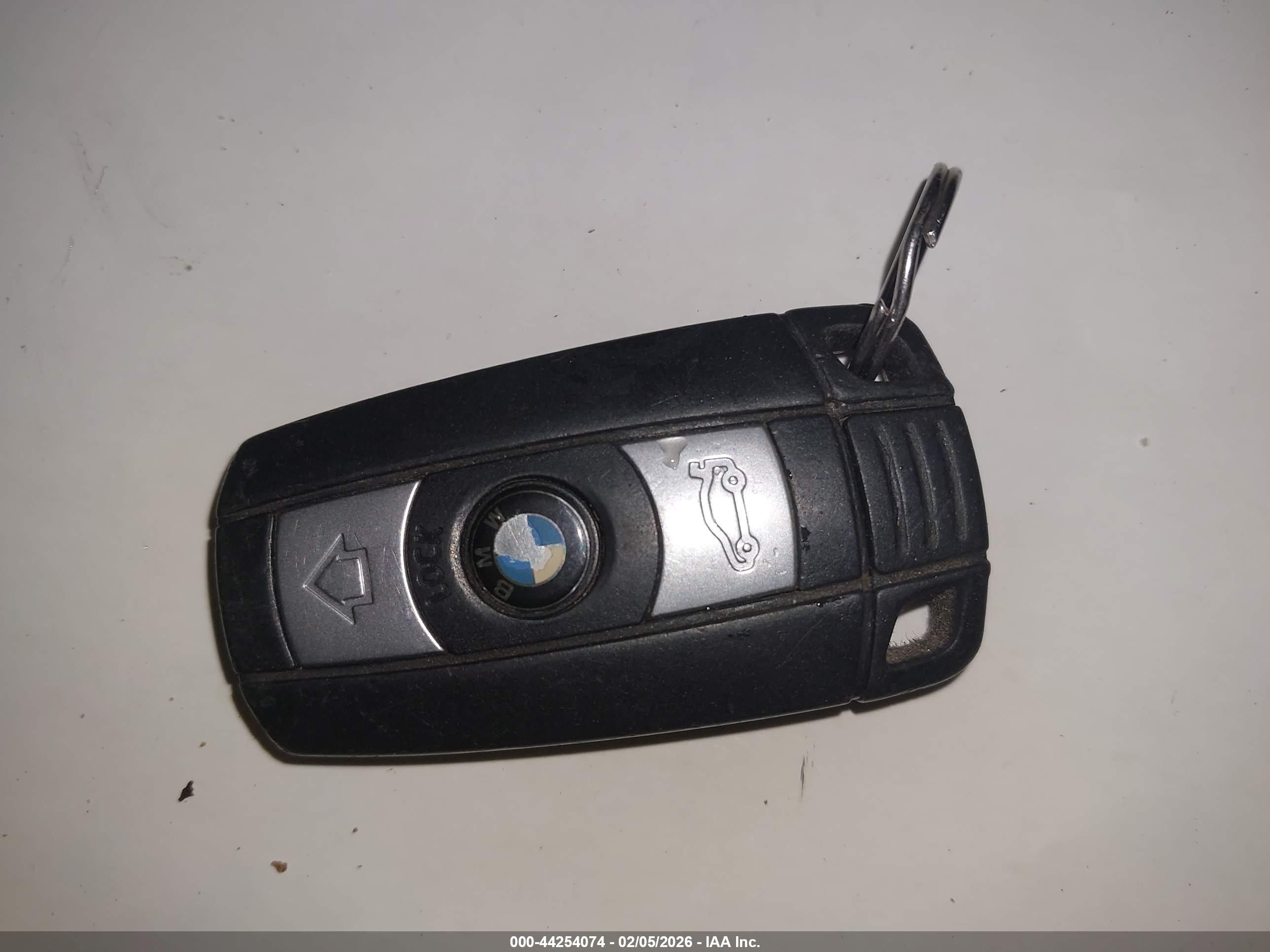 BMW 528I image 11