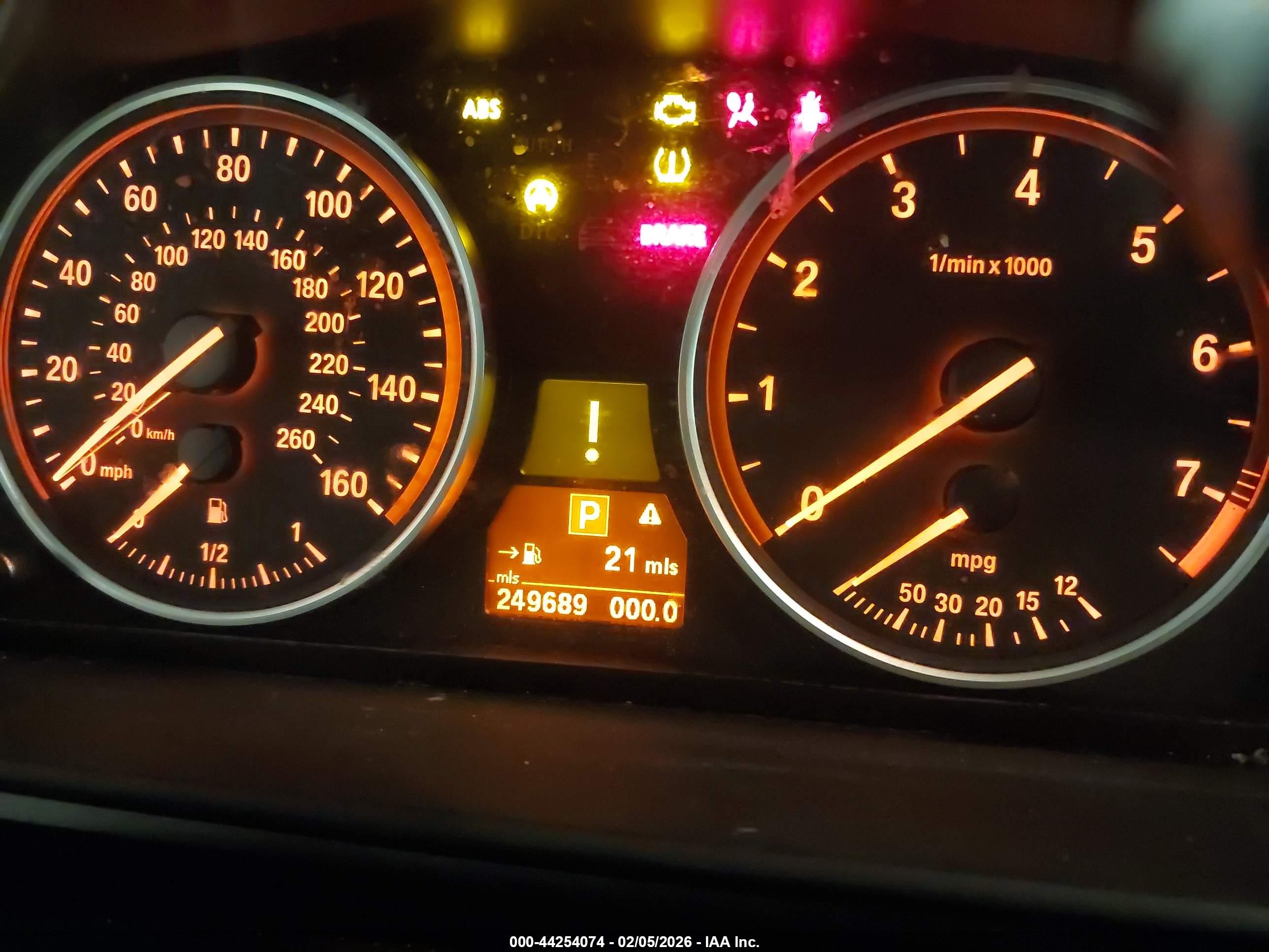 BMW 528I image 7
