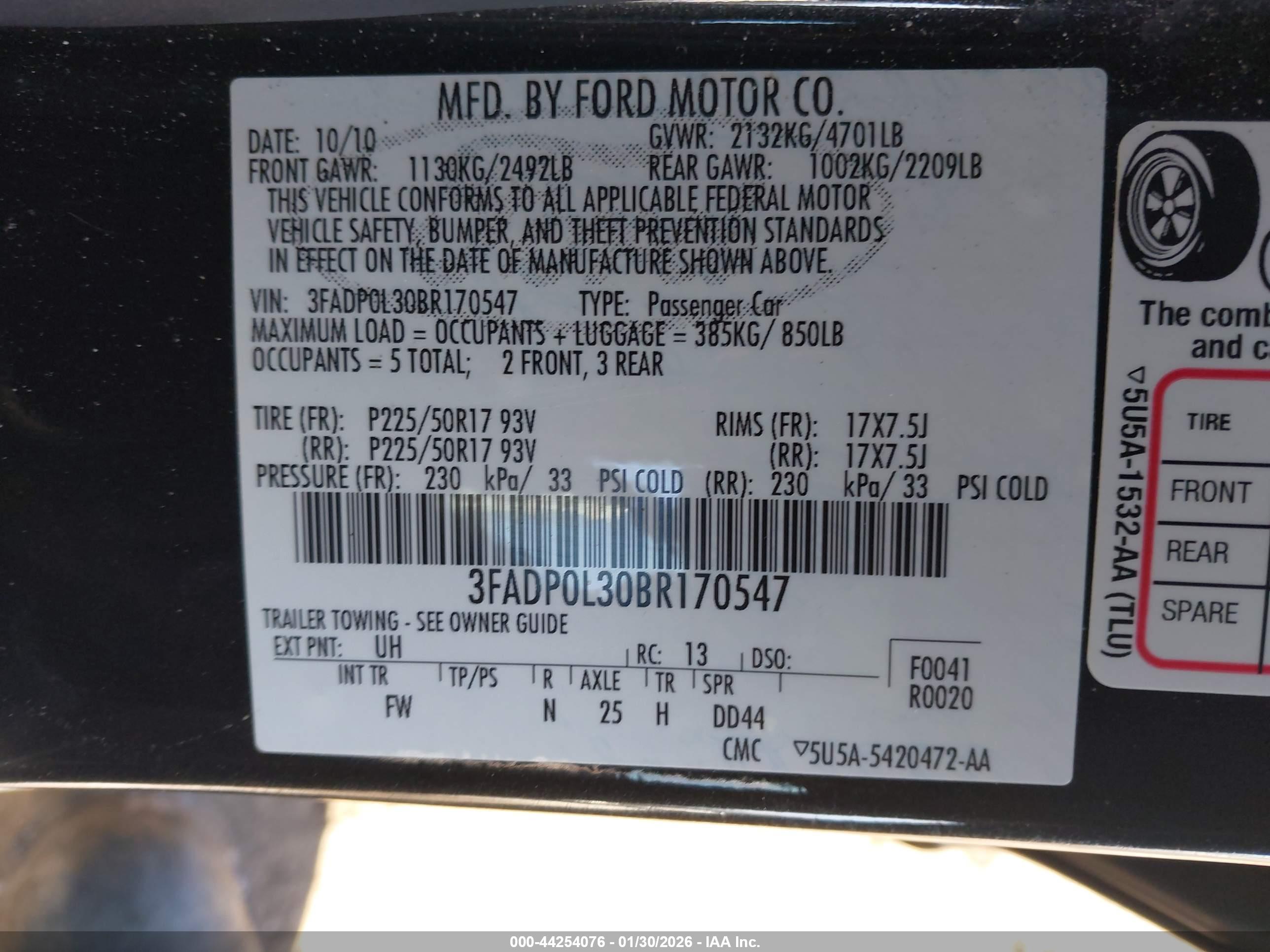 FORD FUSION image 9