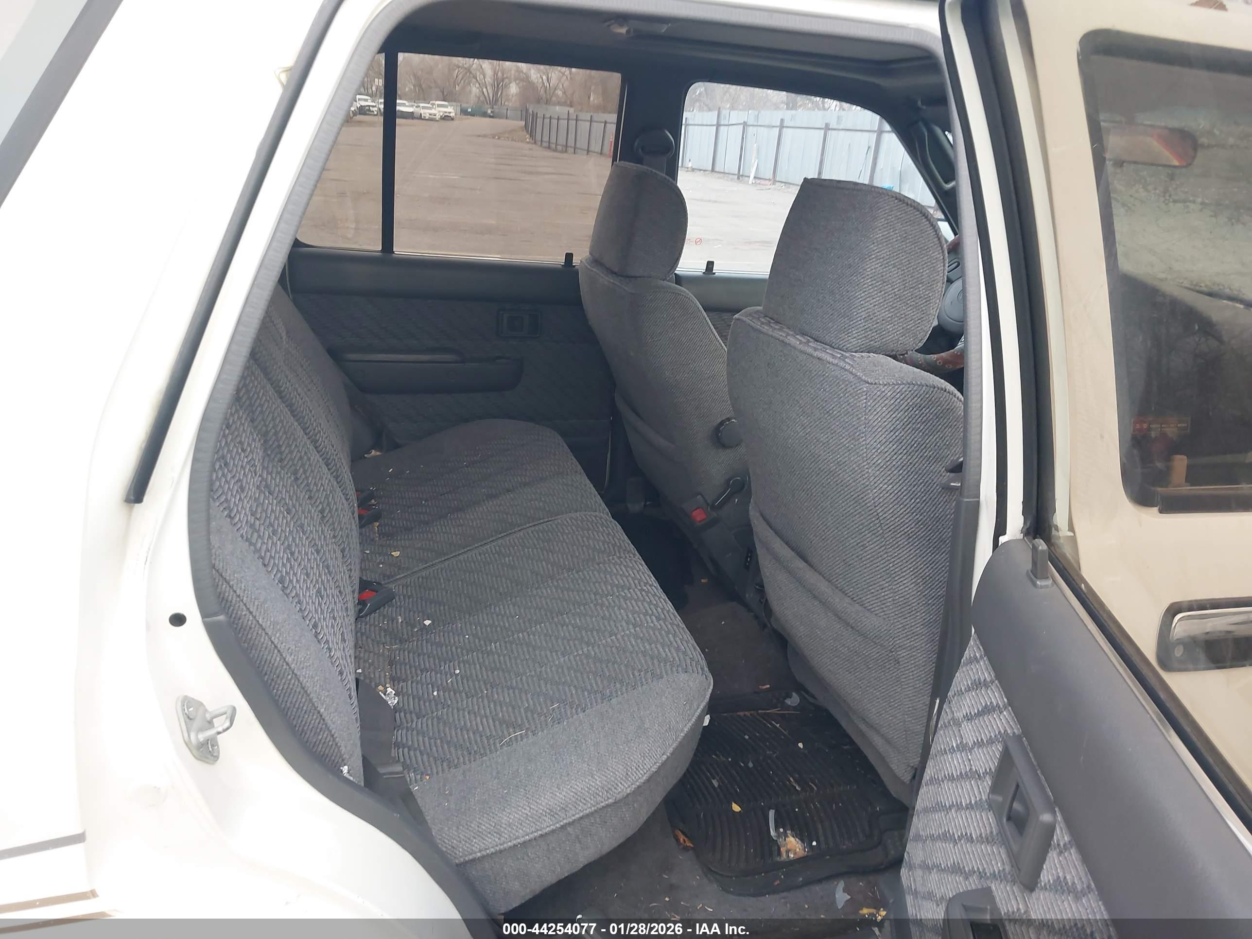 TOYOTA 4RUNNER image 8