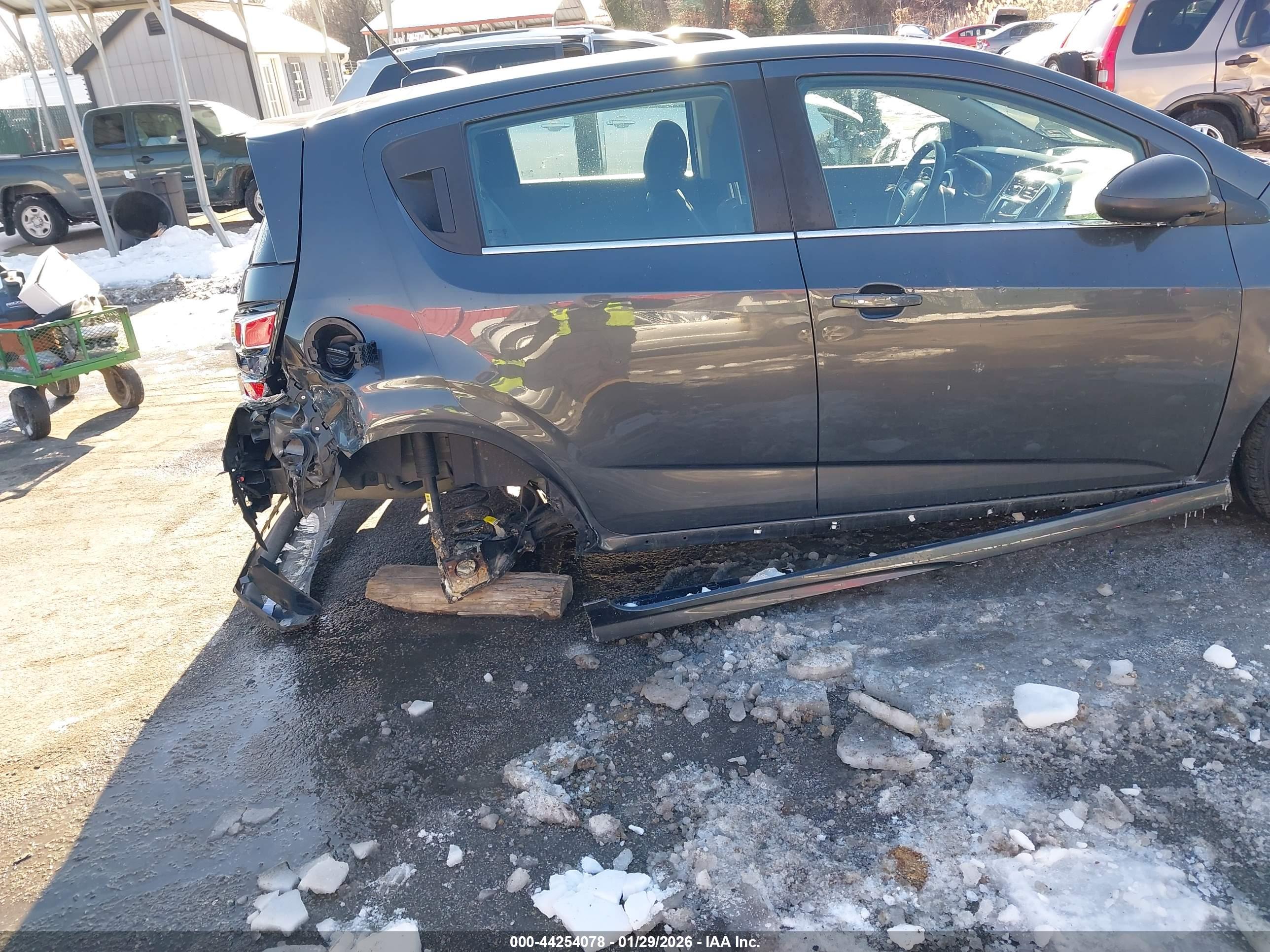 CHEVROLET SONIC image 6