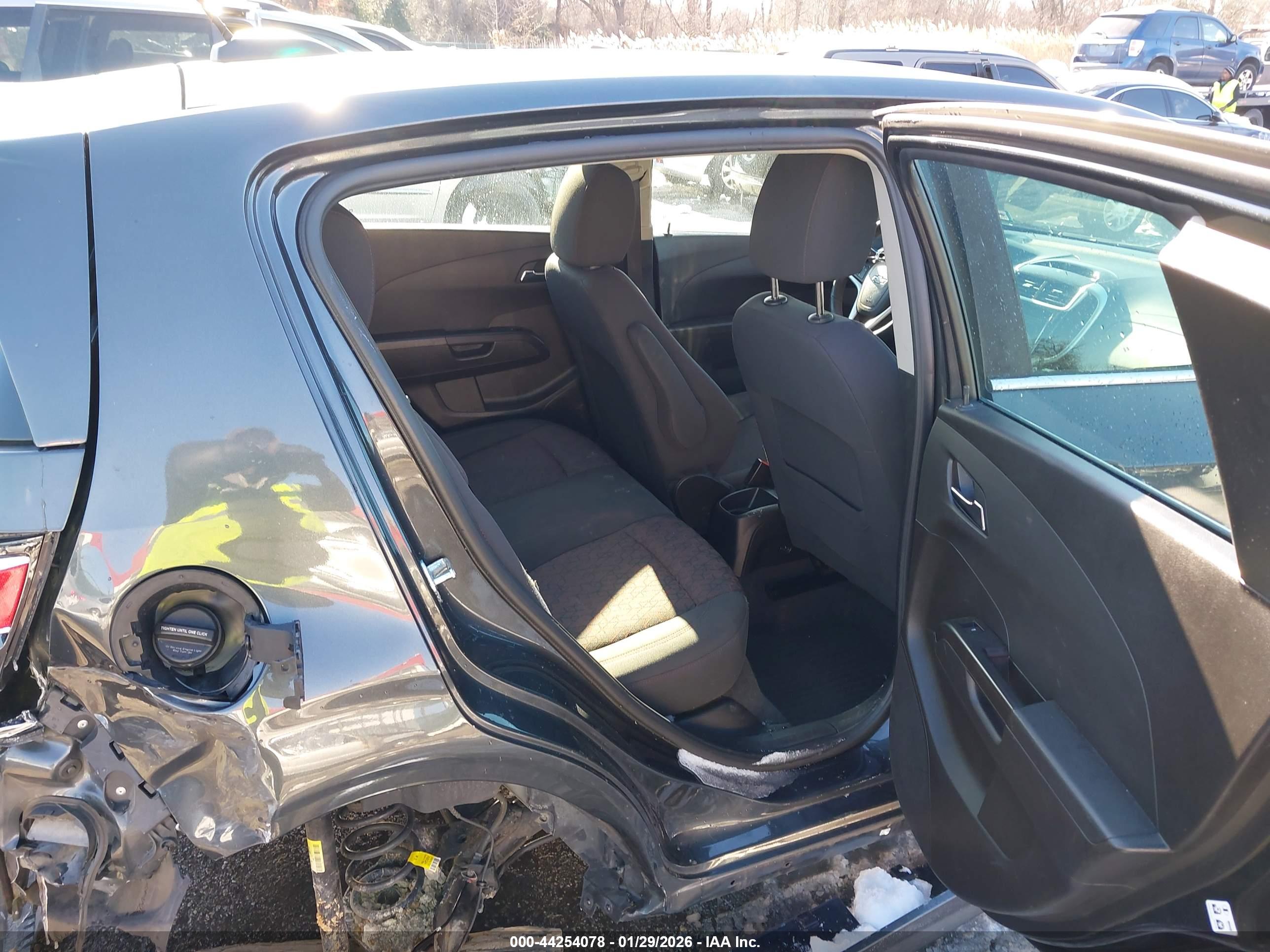 CHEVROLET SONIC image 8