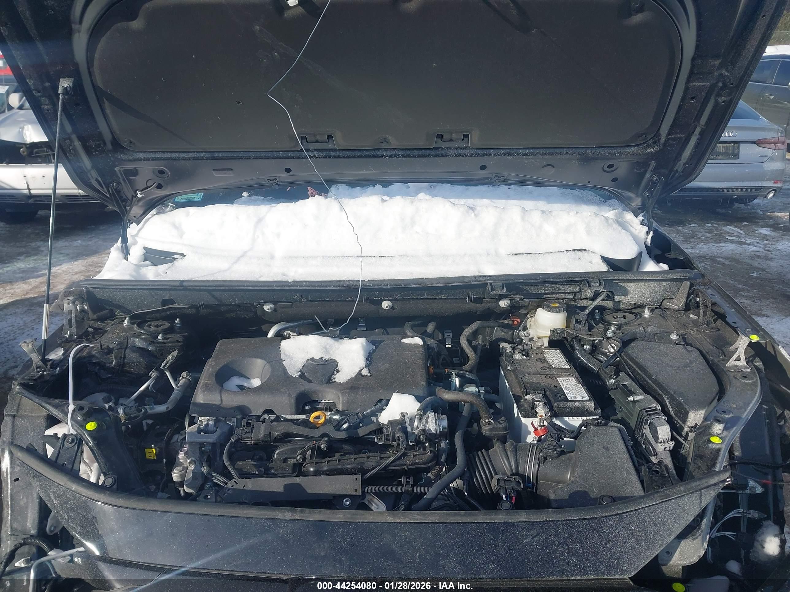 TOYOTA RAV4 image 10