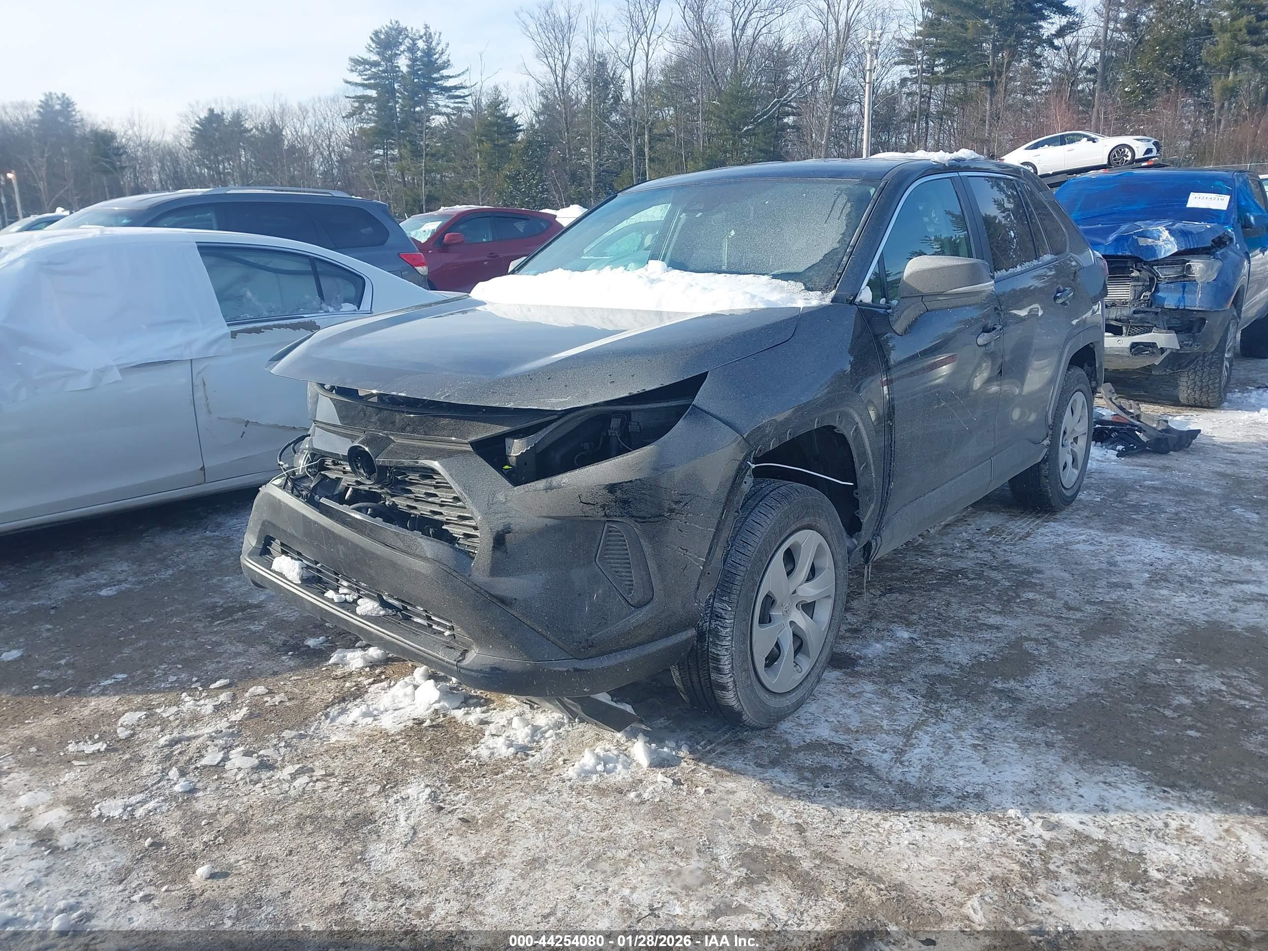 TOYOTA RAV4 image 2