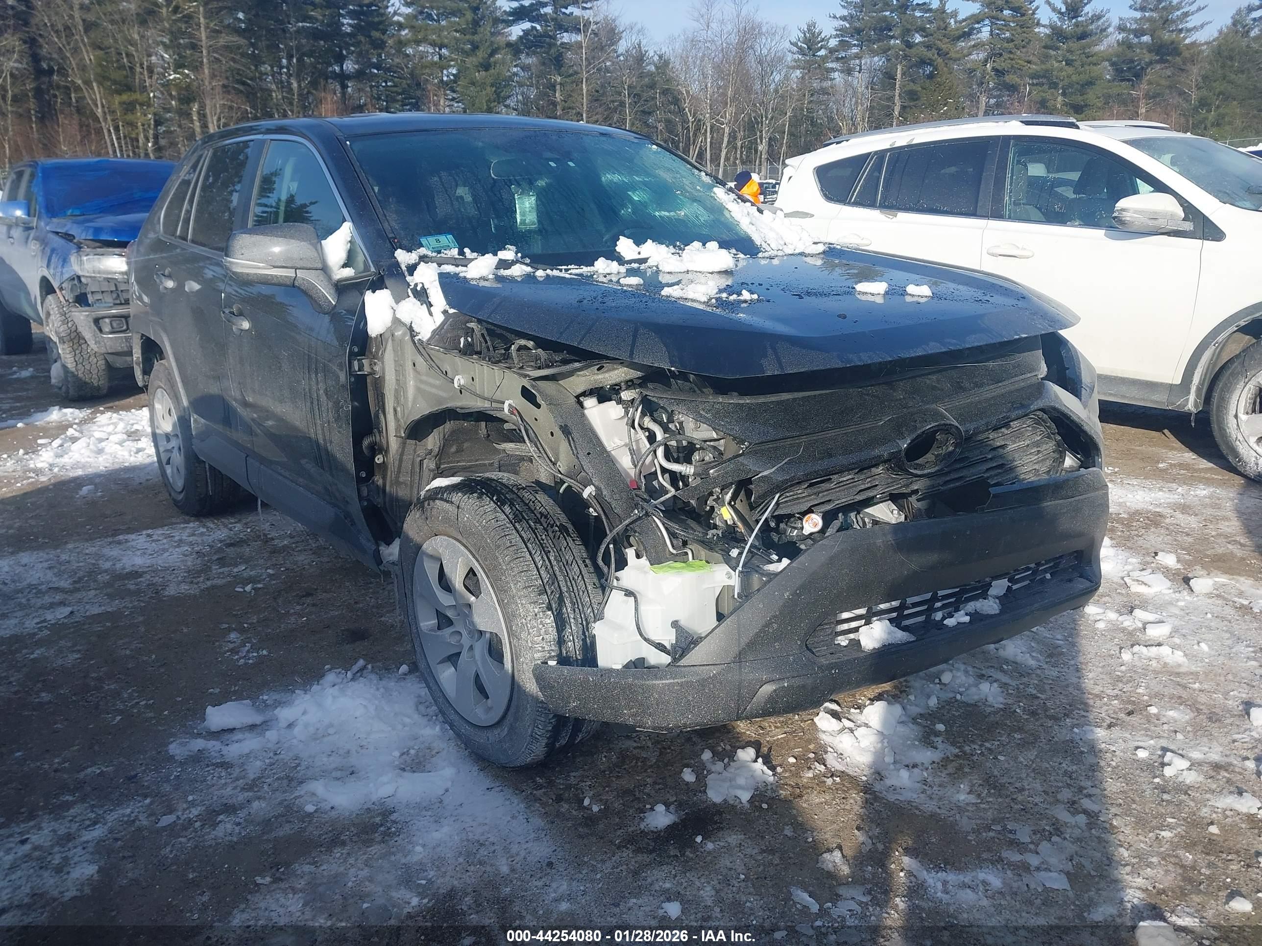 TOYOTA RAV4 image 6