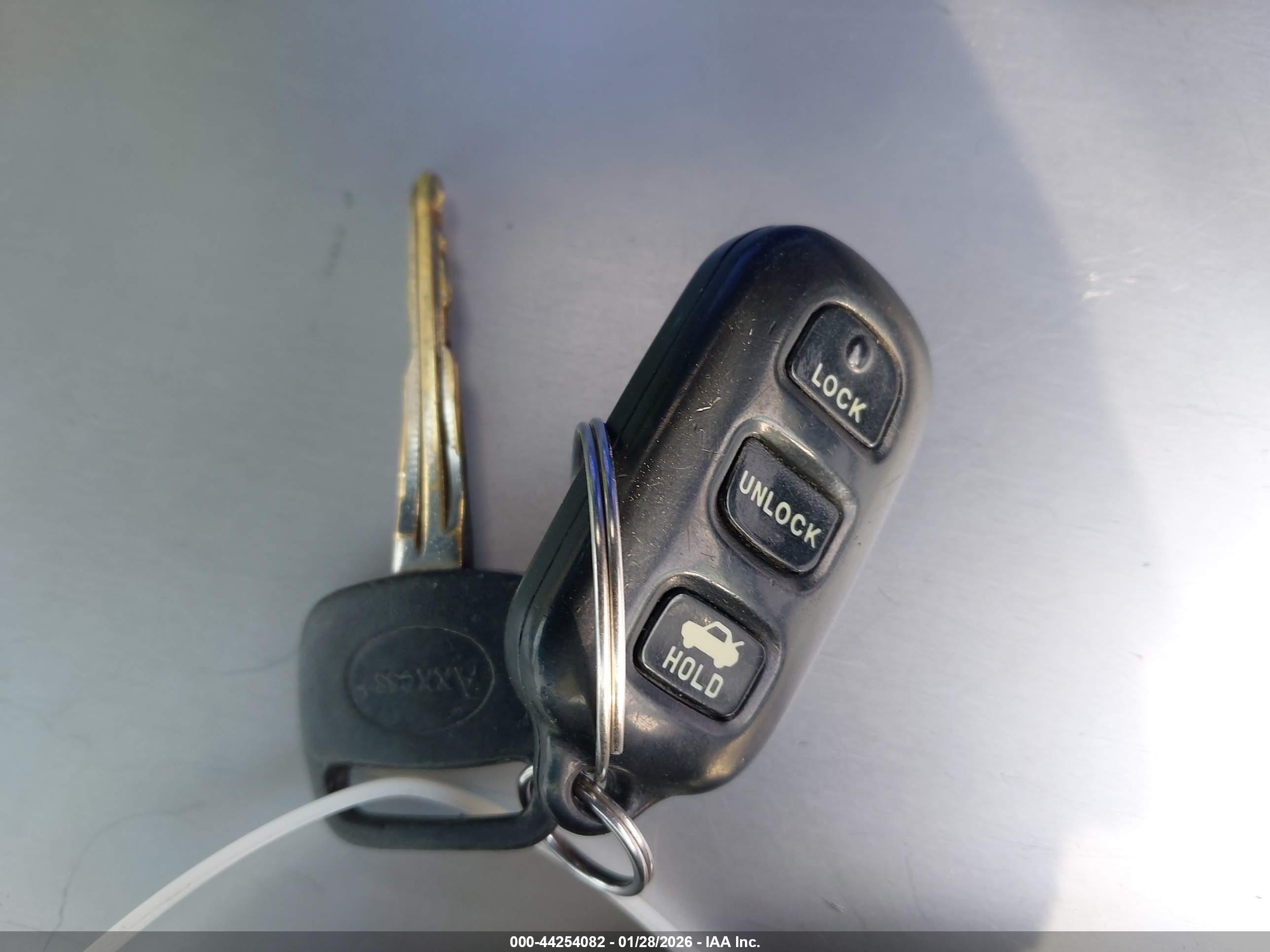 TOYOTA CAMRY image 11