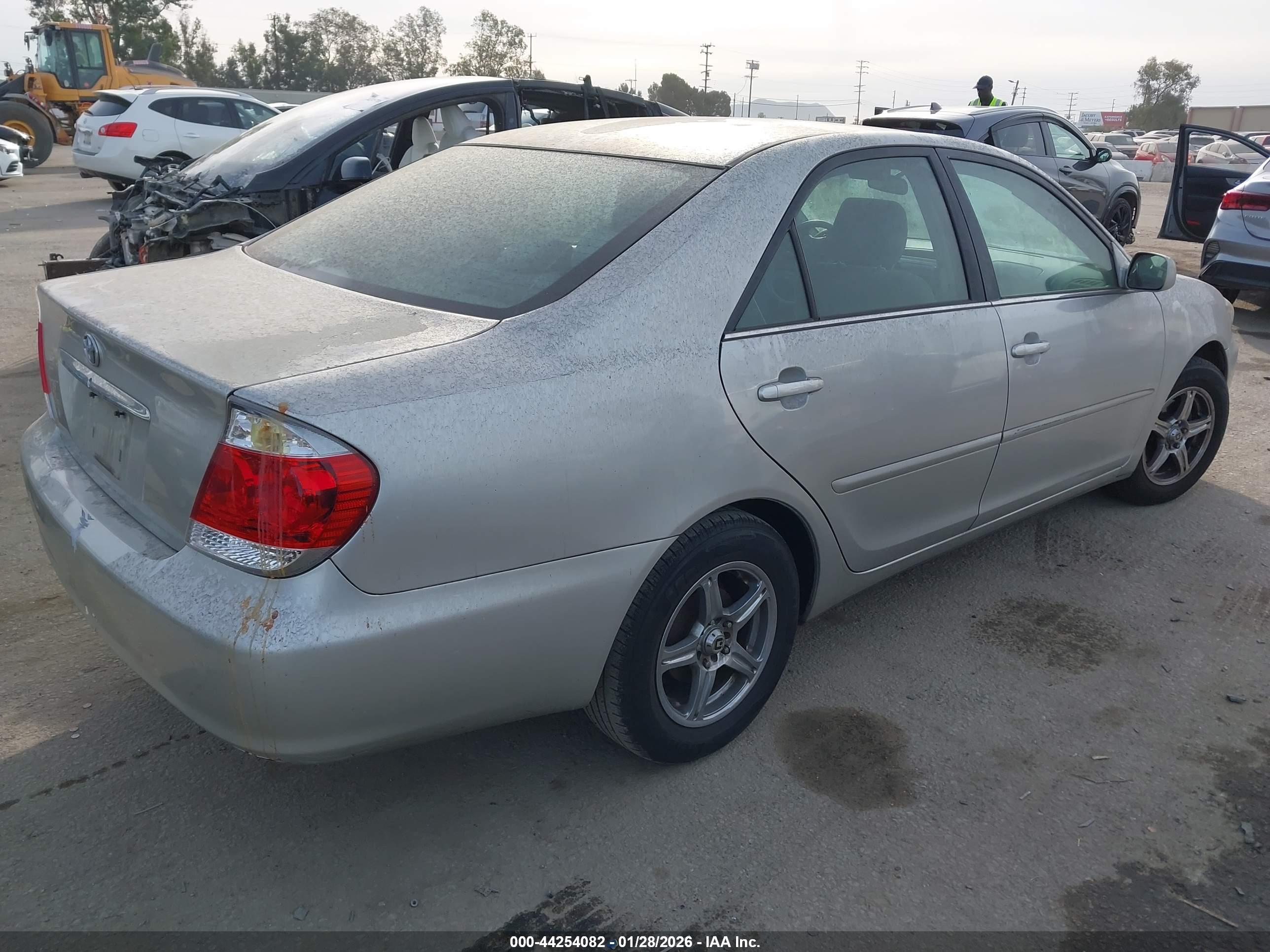 TOYOTA CAMRY image 4