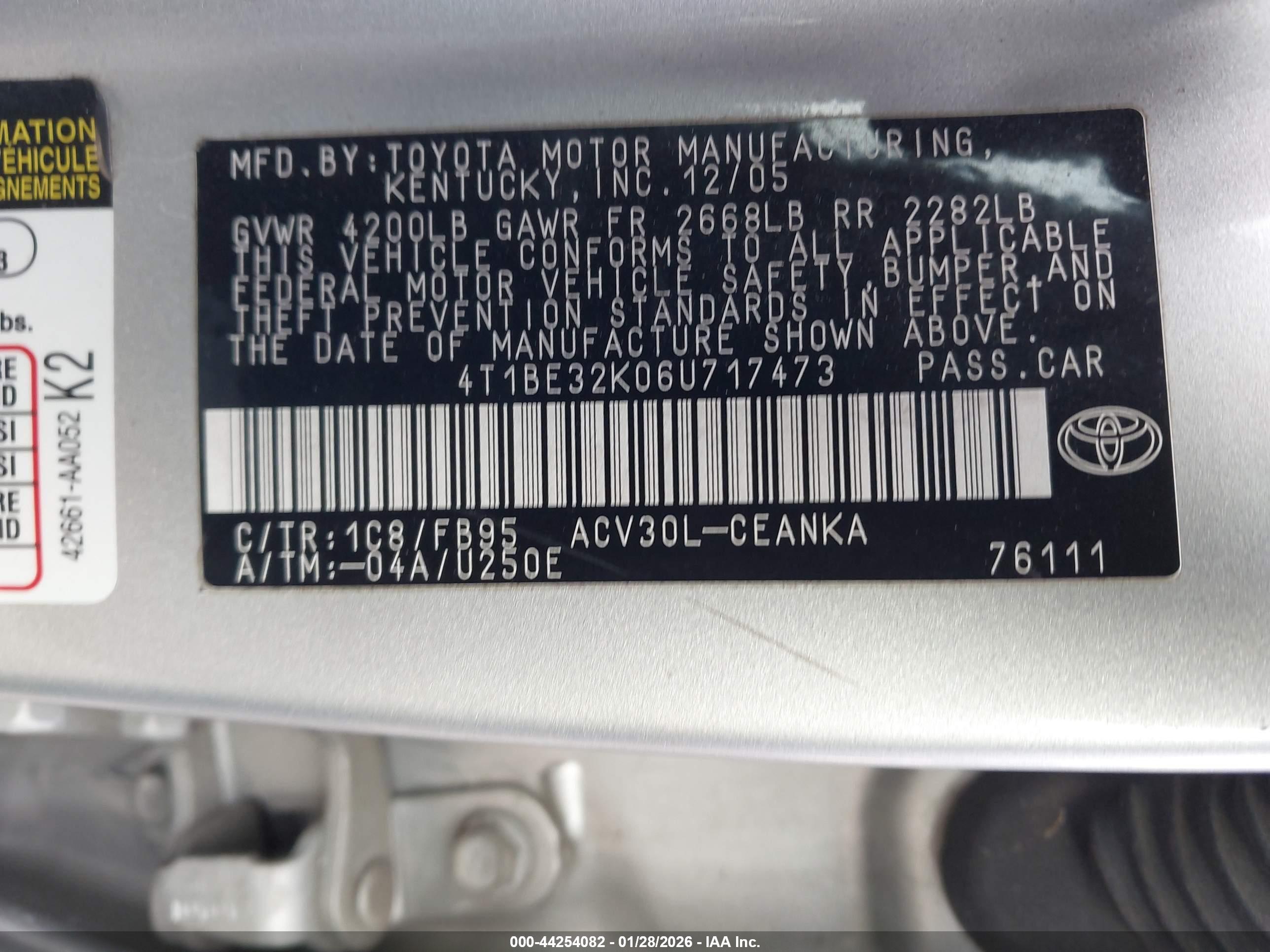 TOYOTA CAMRY image 9