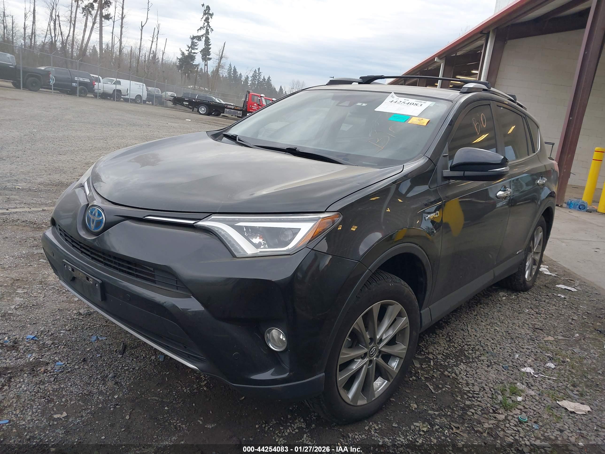 TOYOTA RAV4 image 2