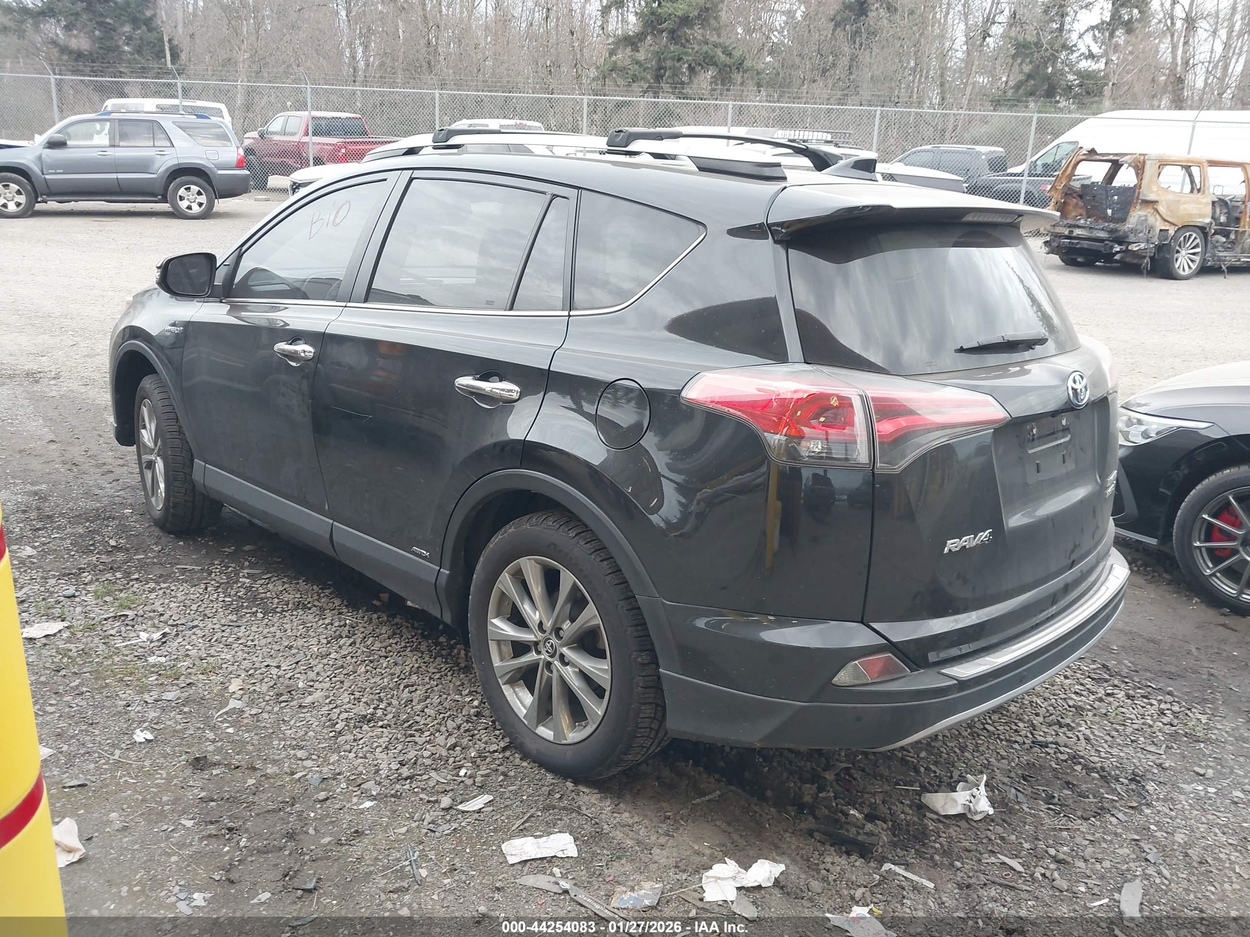 TOYOTA RAV4 image 3