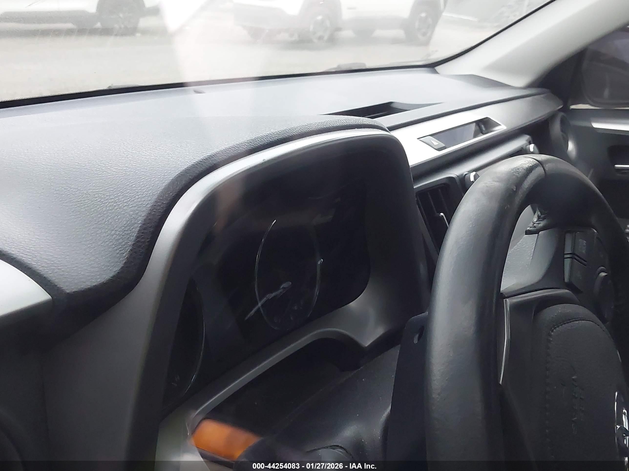 TOYOTA RAV4 image 7