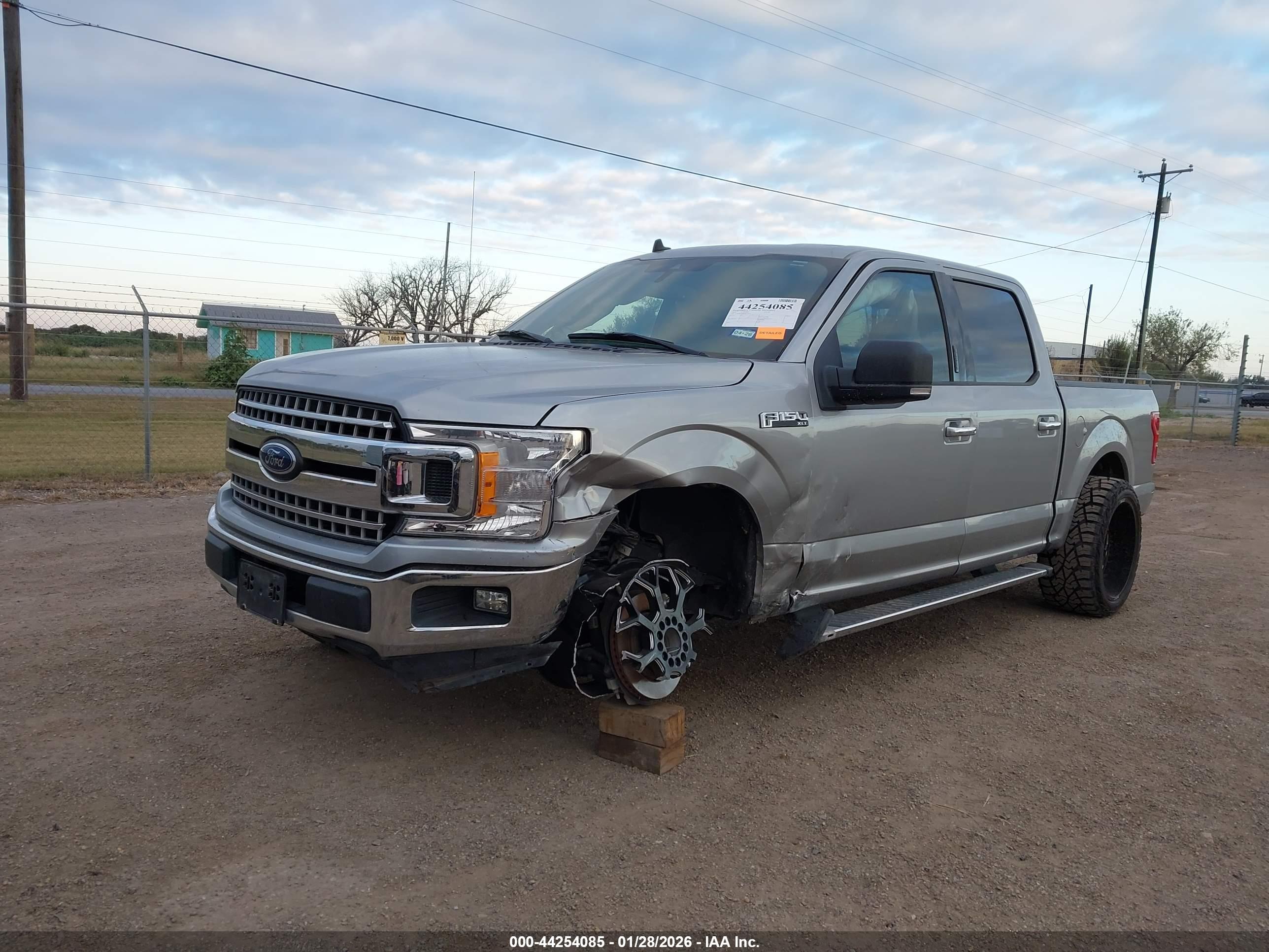 FORD F-150 image 2
