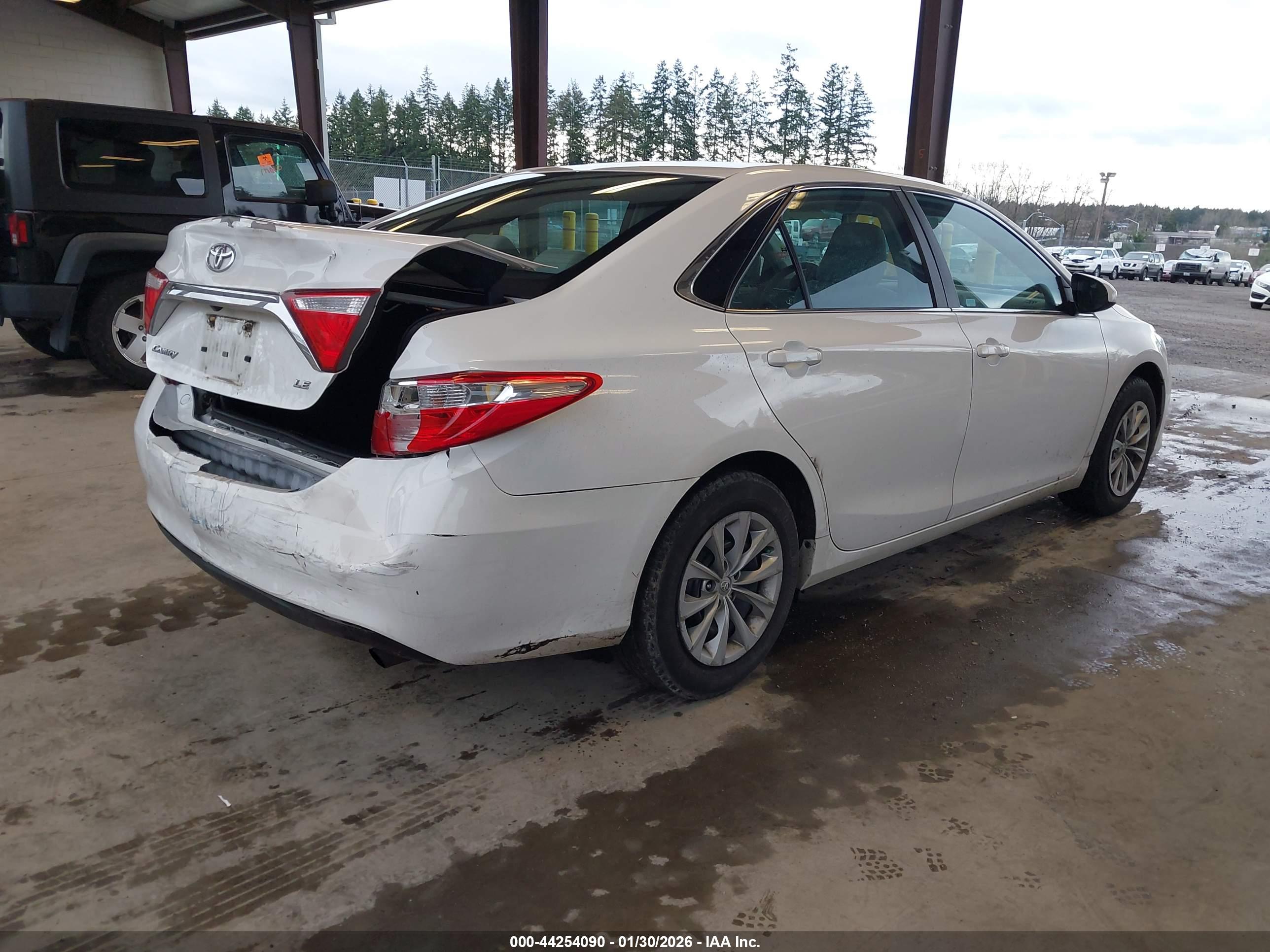 TOYOTA CAMRY image 4