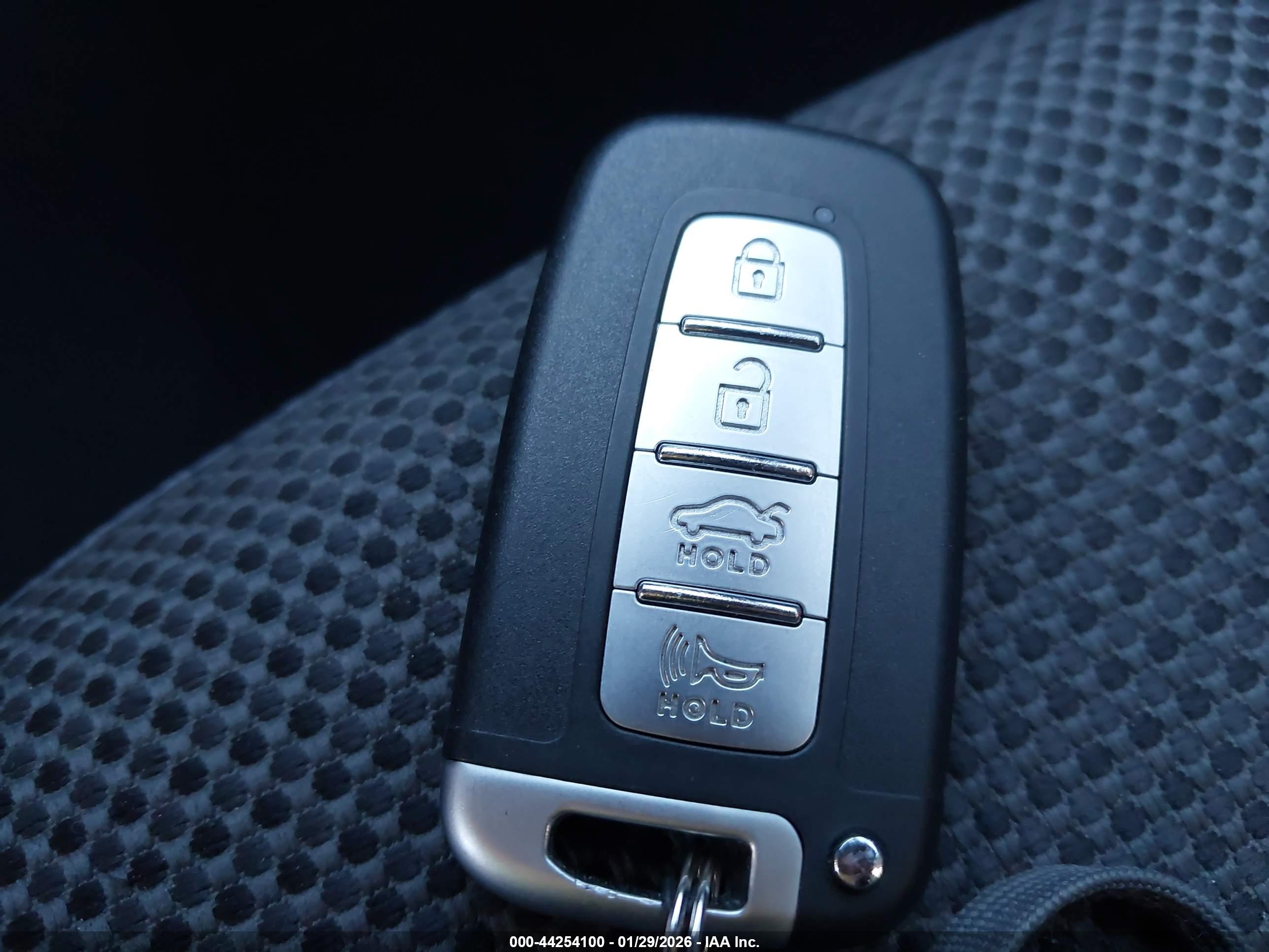 HYUNDAI SONATA image 11